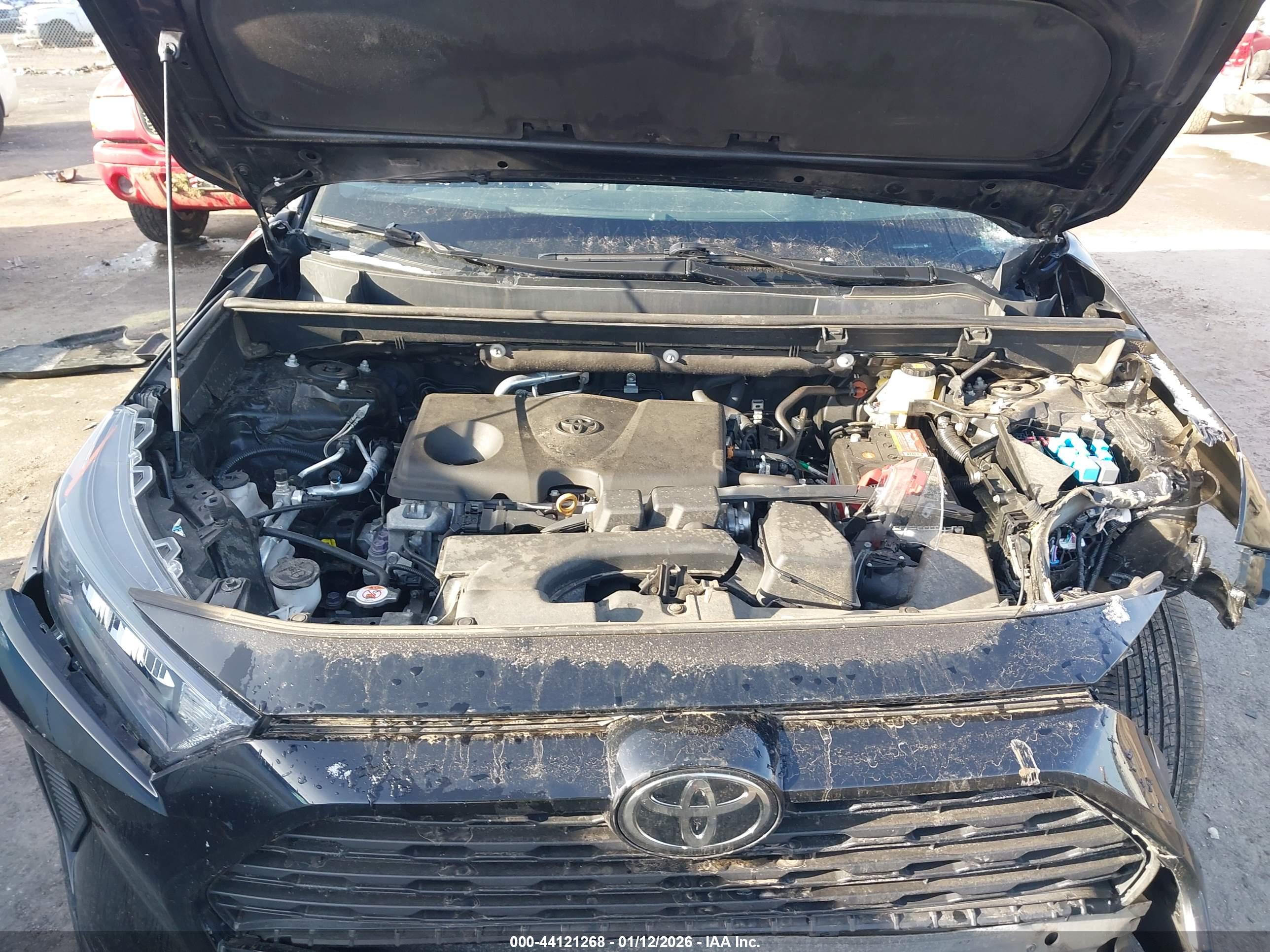 TOYOTA RAV4 image 10