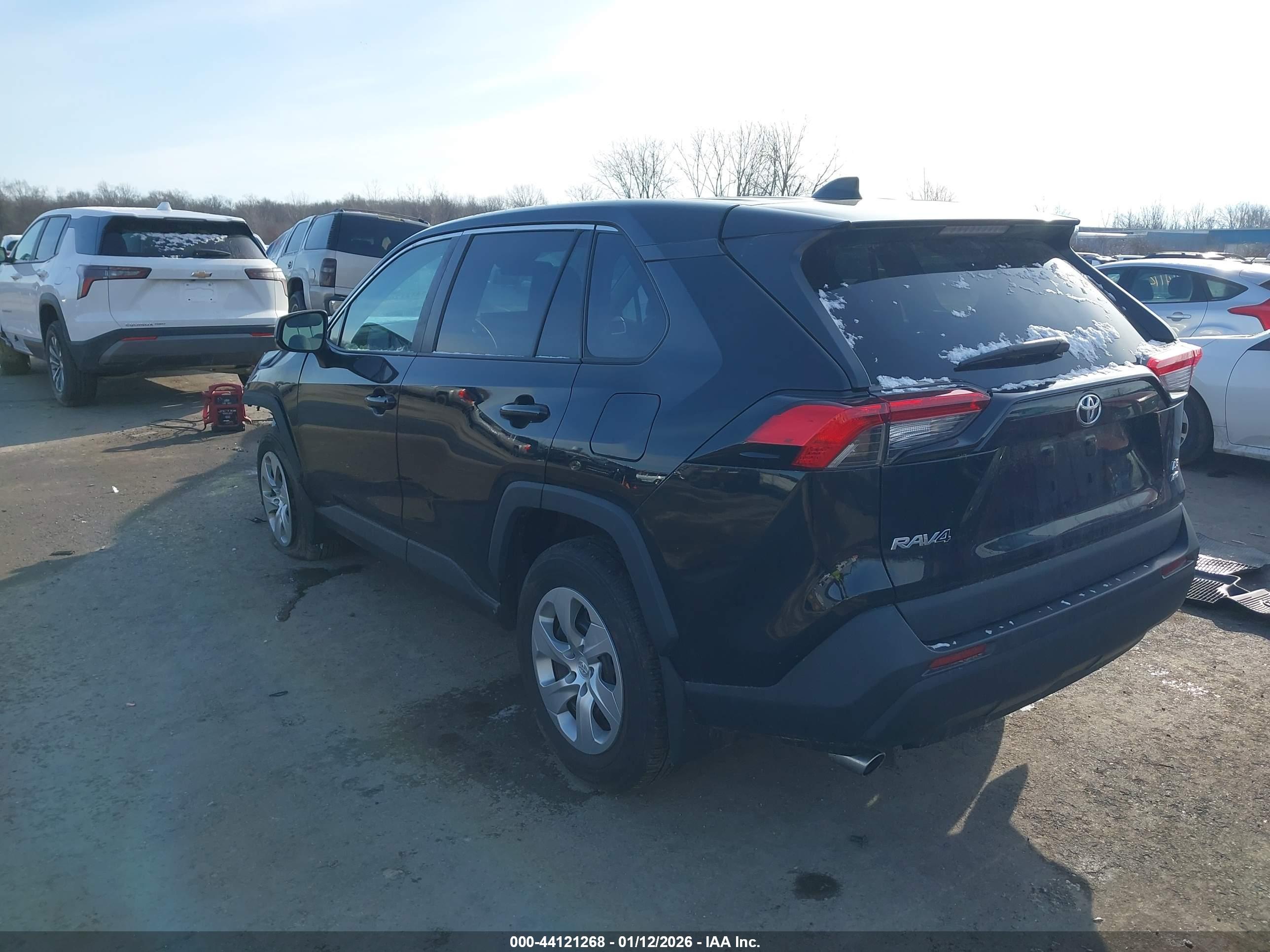 TOYOTA RAV4 image 3