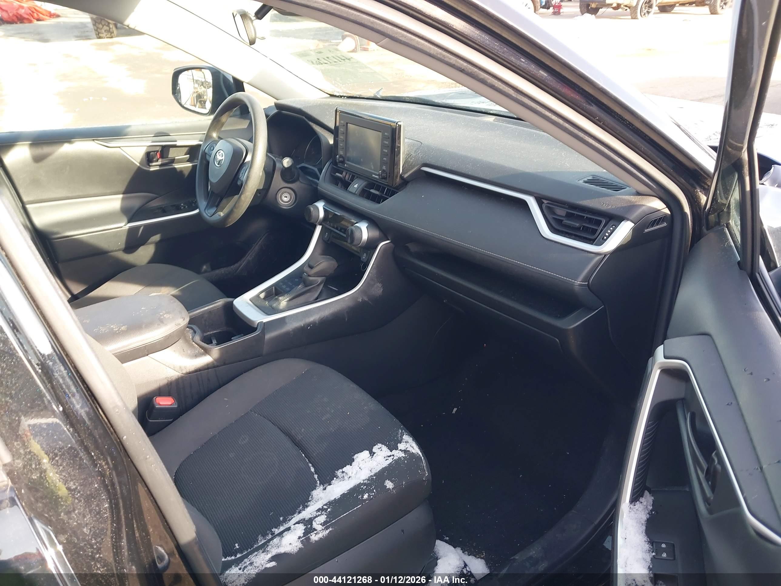 TOYOTA RAV4 image 5