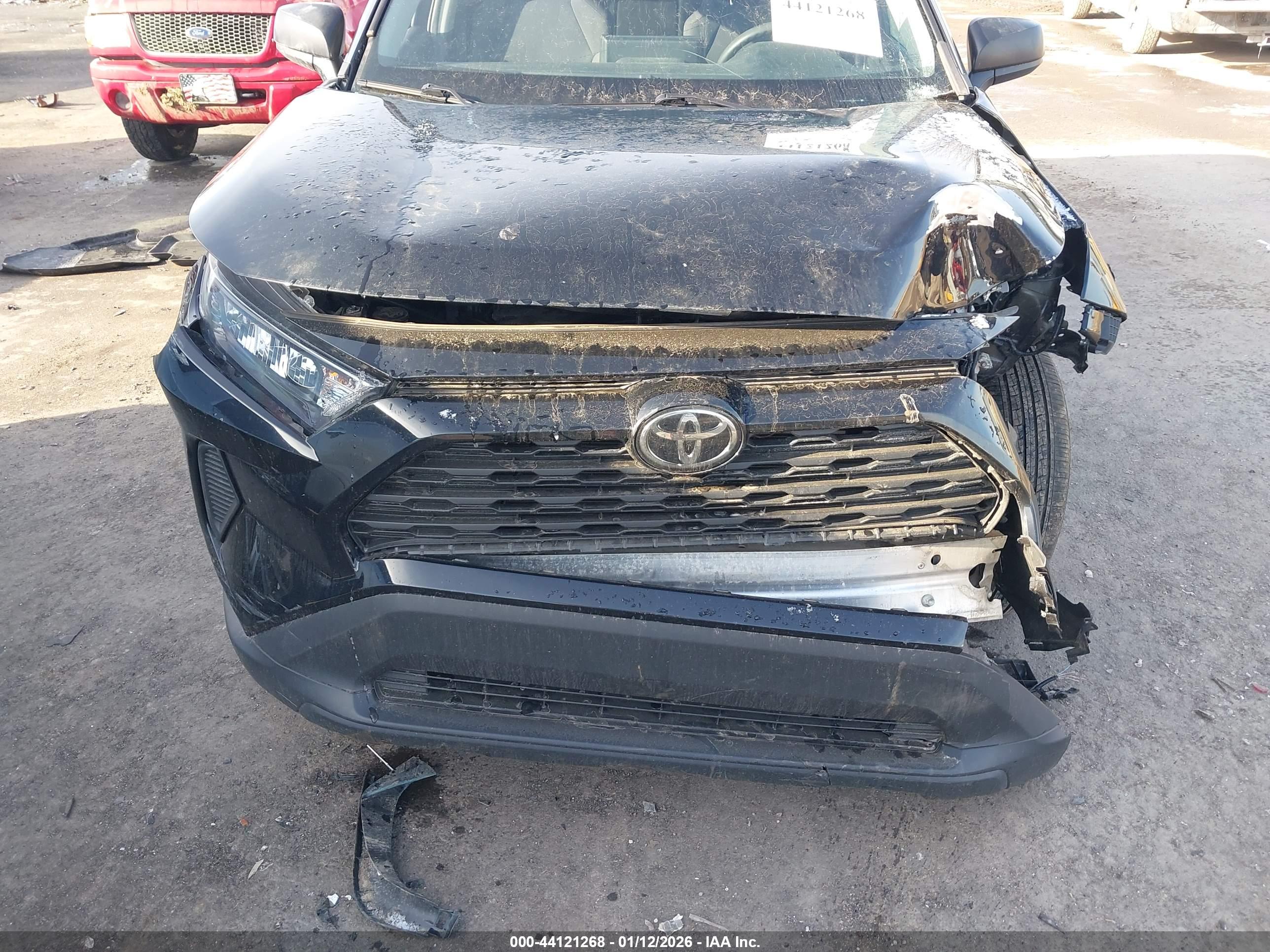 TOYOTA RAV4 image 6