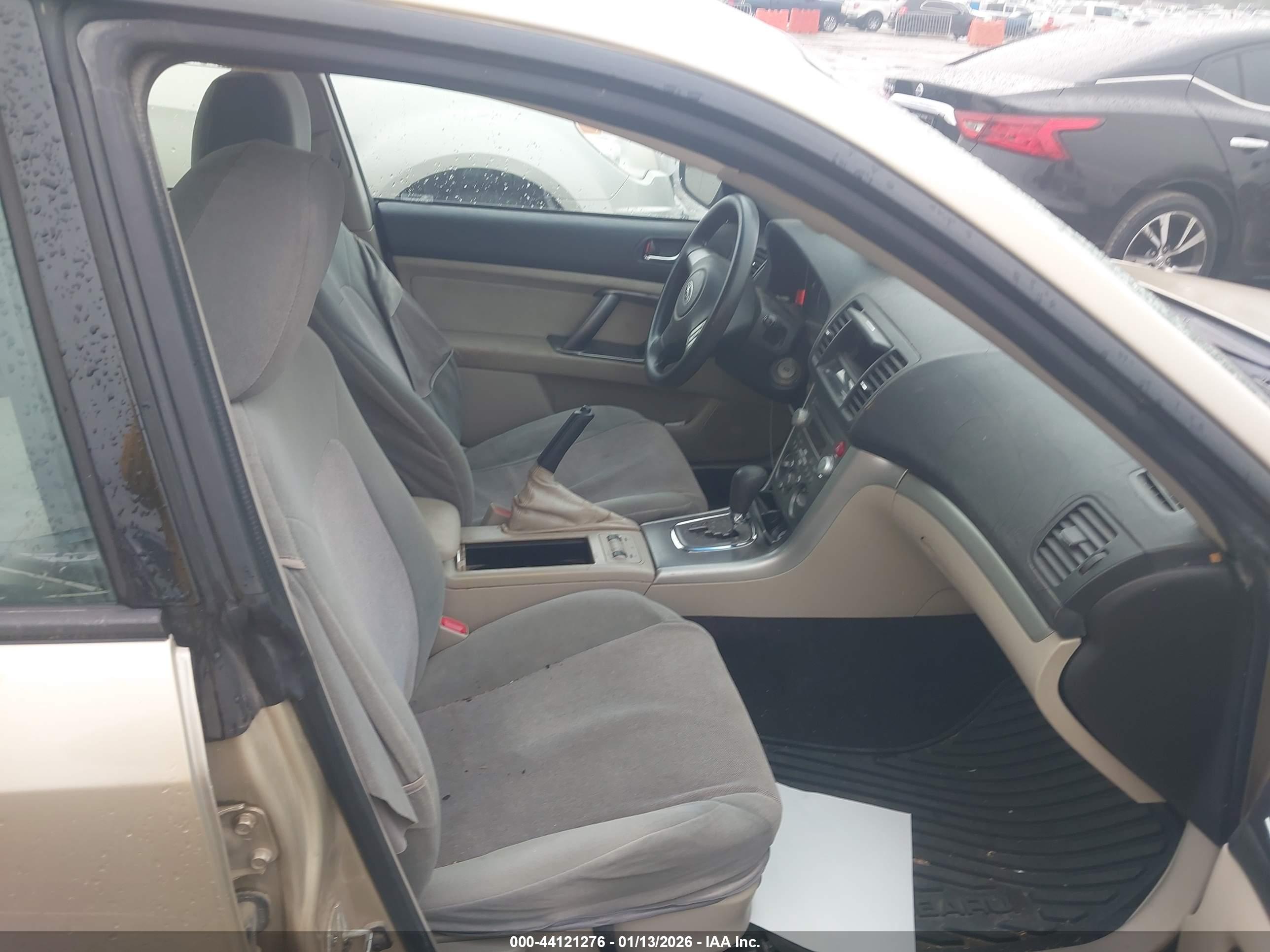 SUBARU OUTBACK image 5