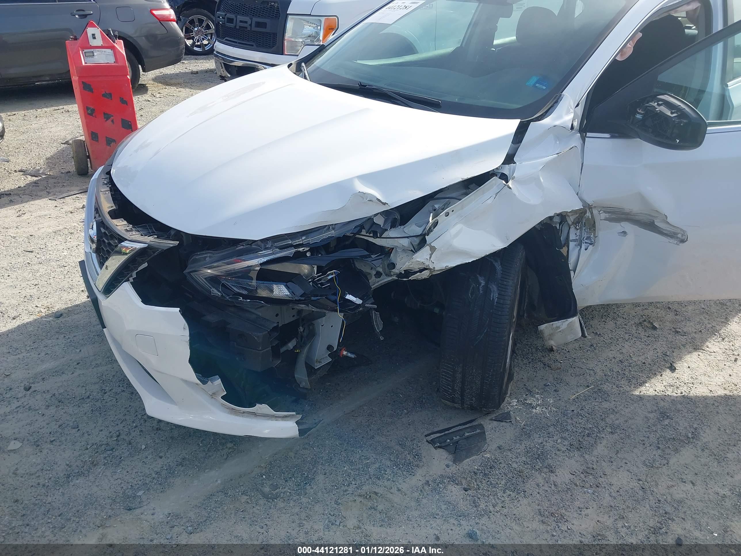 NISSAN SENTRA image 6