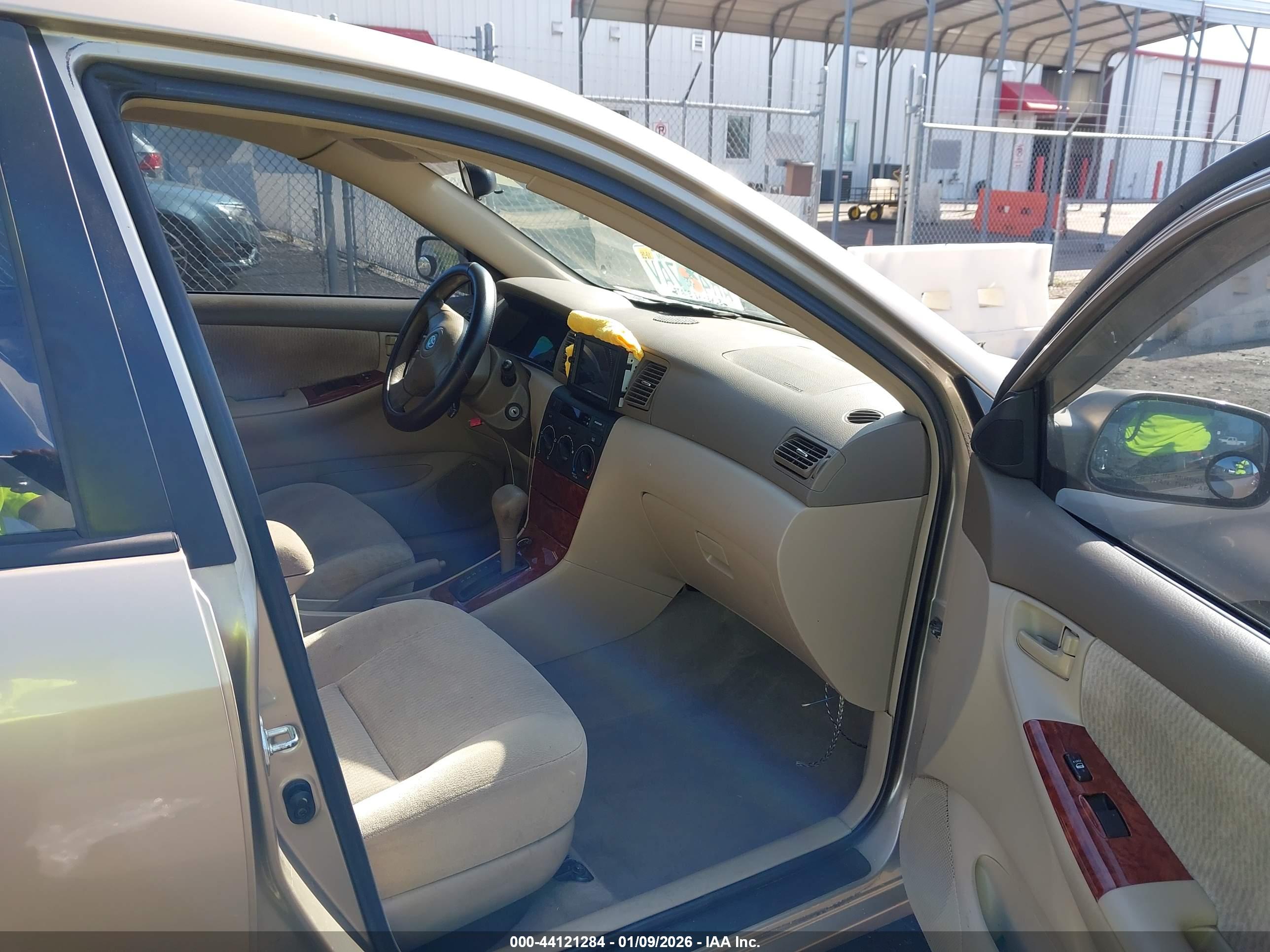 TOYOTA COROLLA image 5