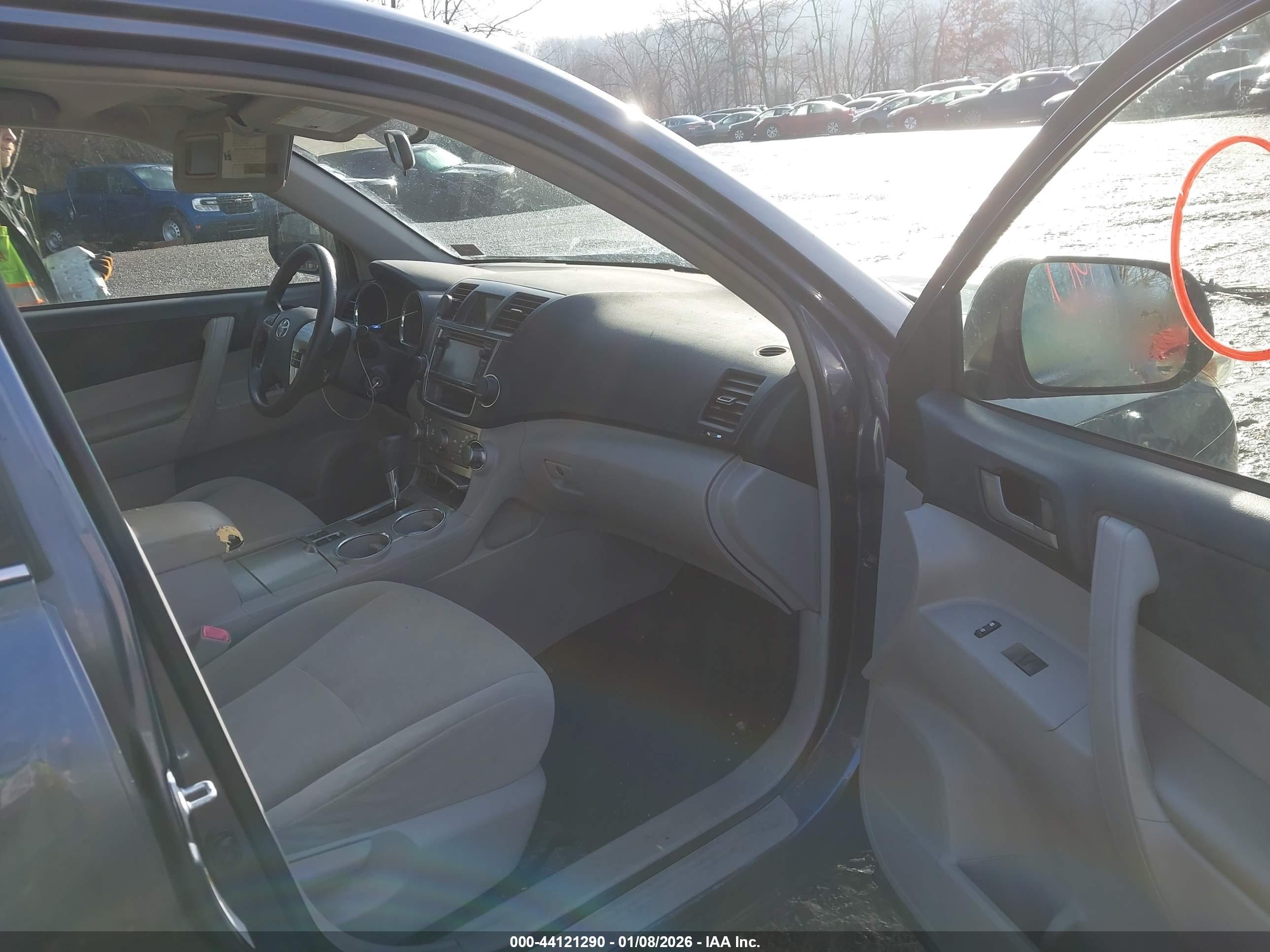 TOYOTA HIGHLANDER image 5