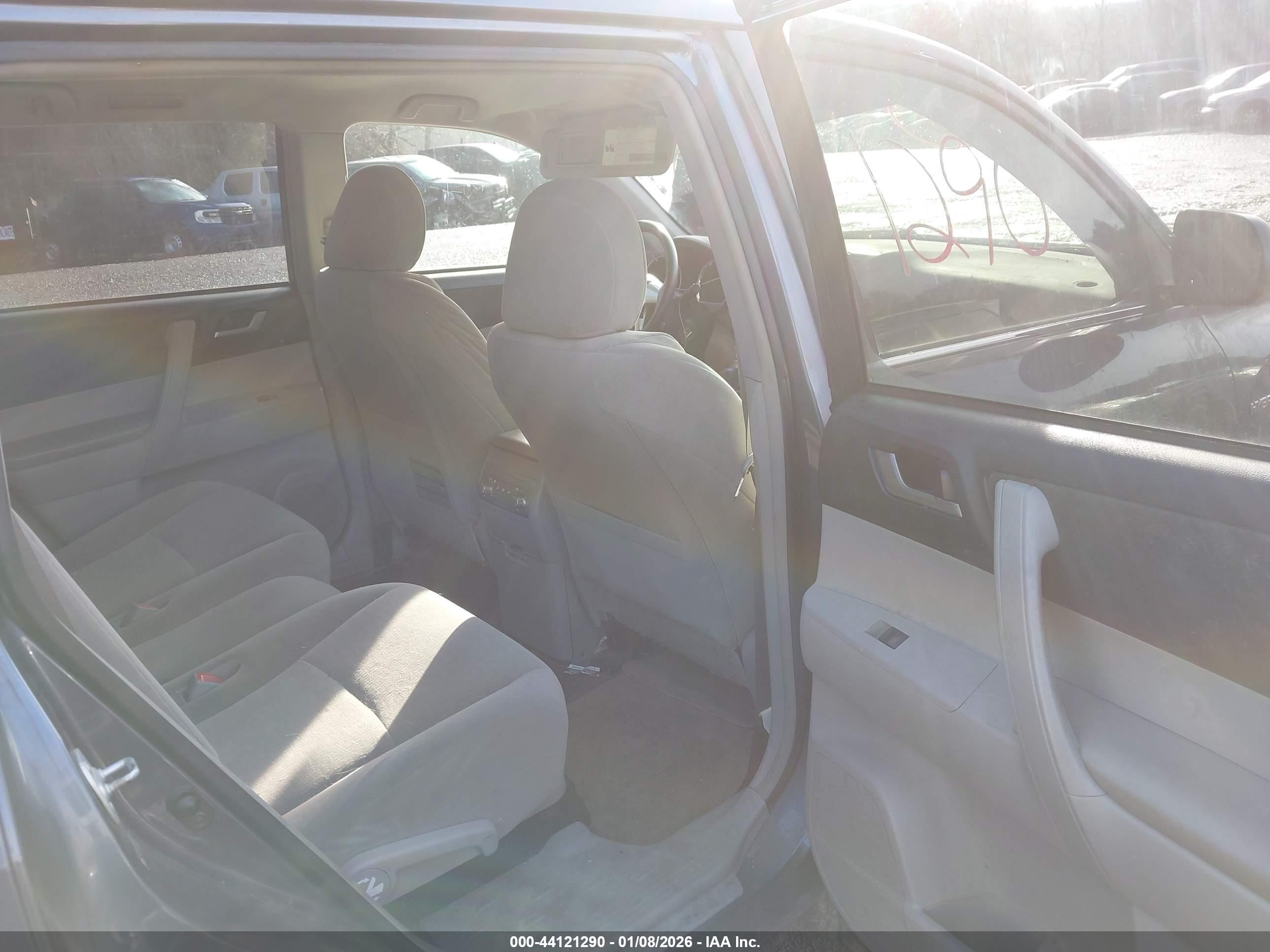 TOYOTA HIGHLANDER image 8