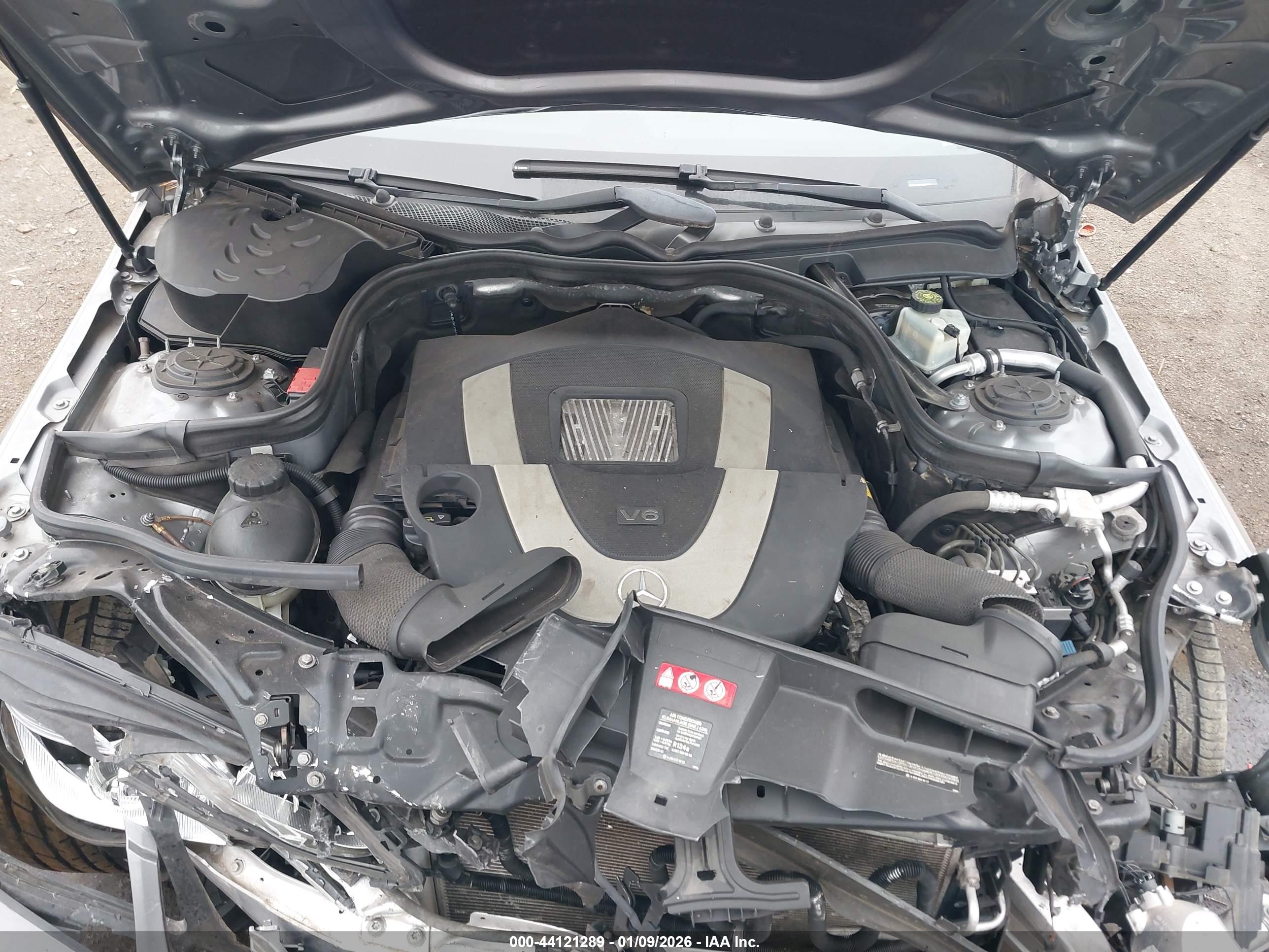 MERCEDES-BENZ E image 10