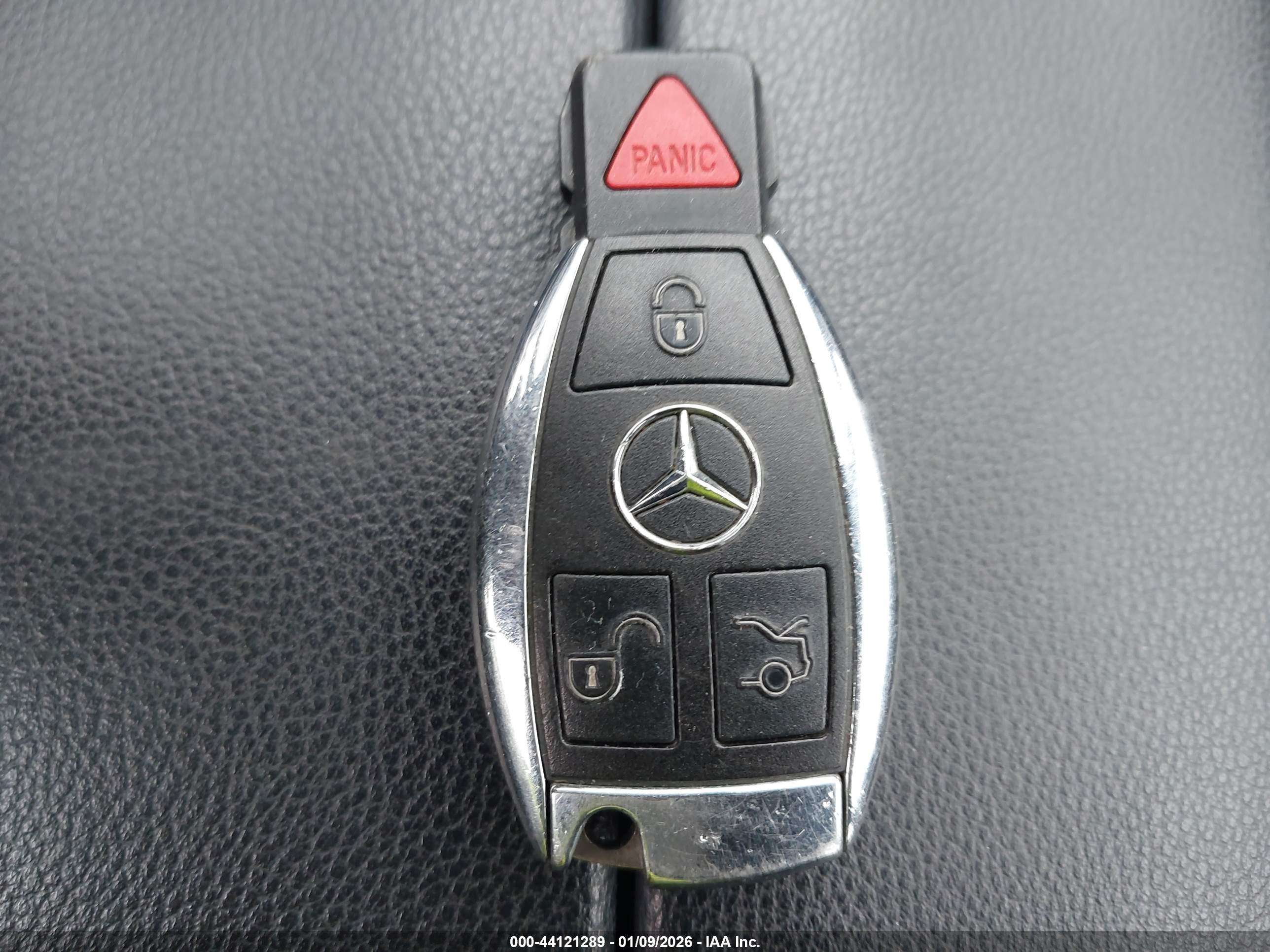 MERCEDES-BENZ E image 11