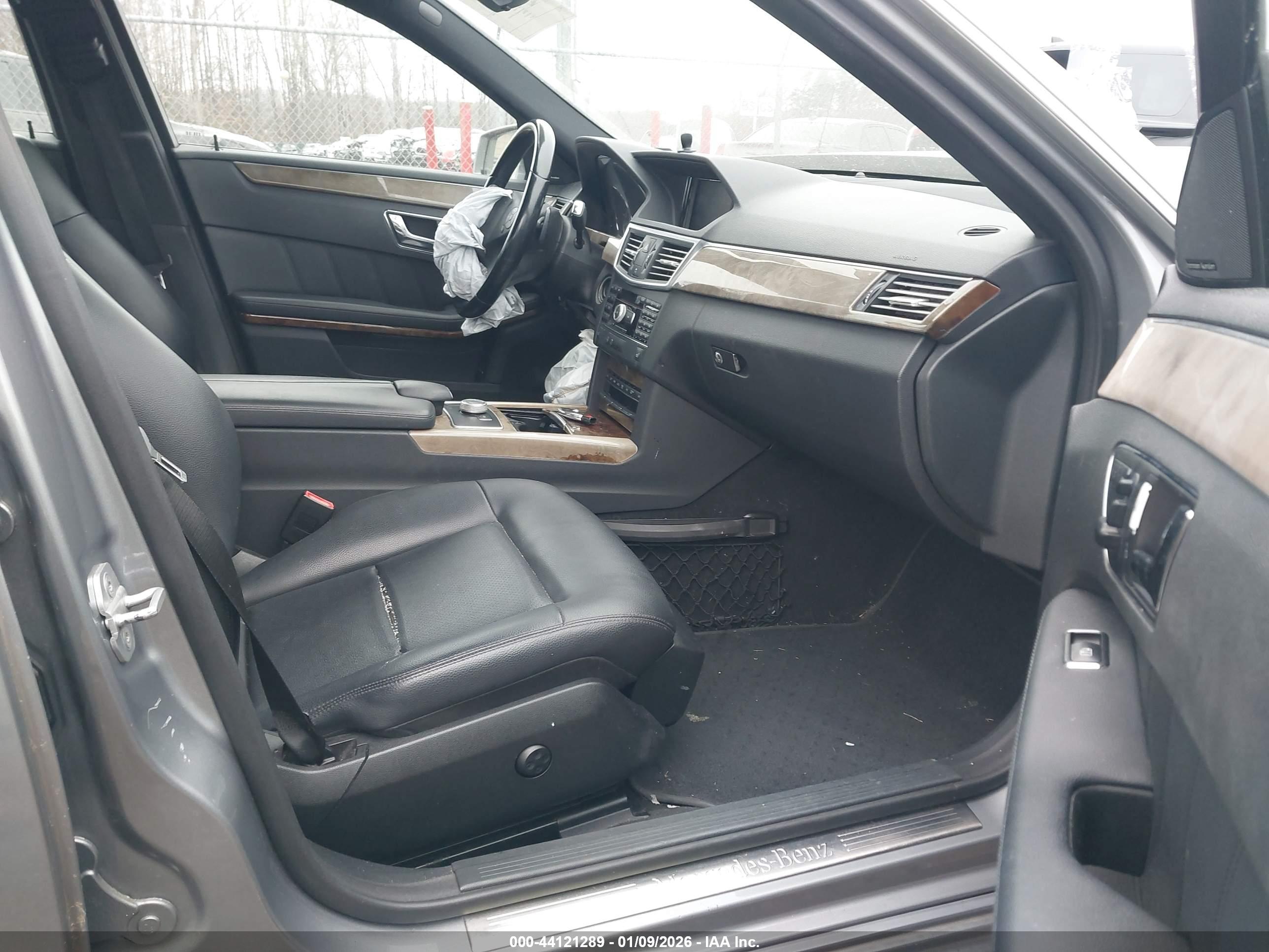 MERCEDES-BENZ E image 5