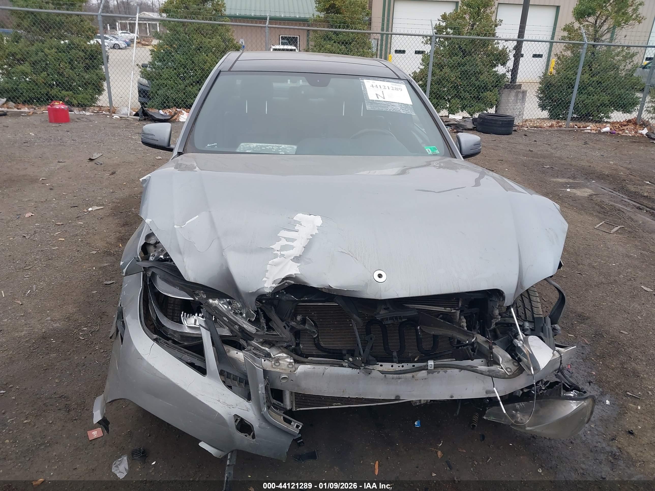 MERCEDES-BENZ E image 6