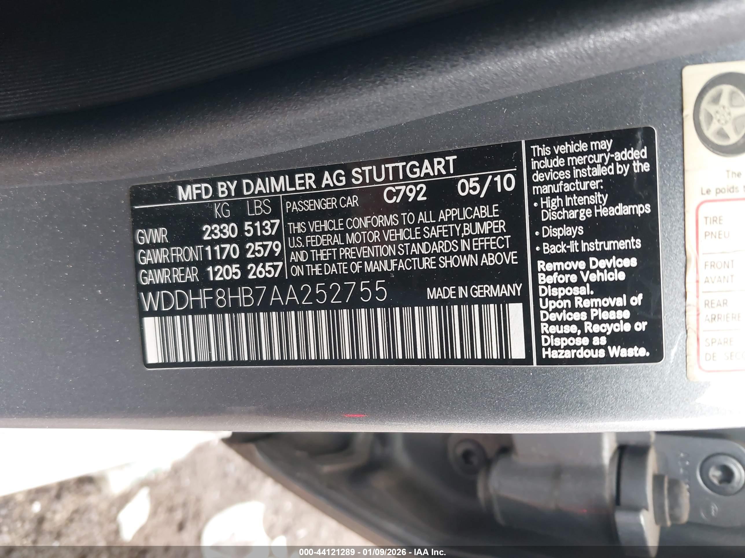 MERCEDES-BENZ E image 9