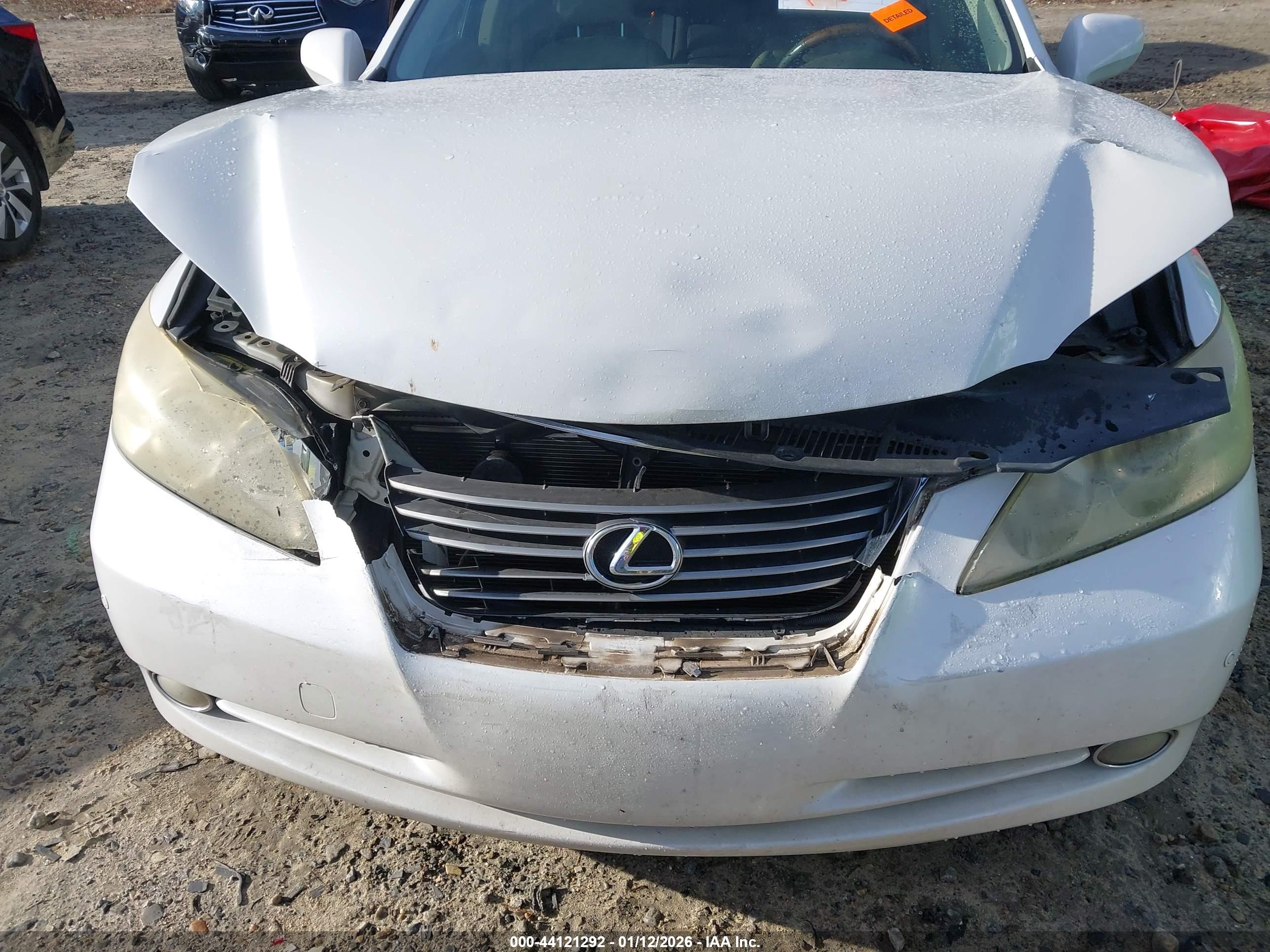 LEXUS ES image 6