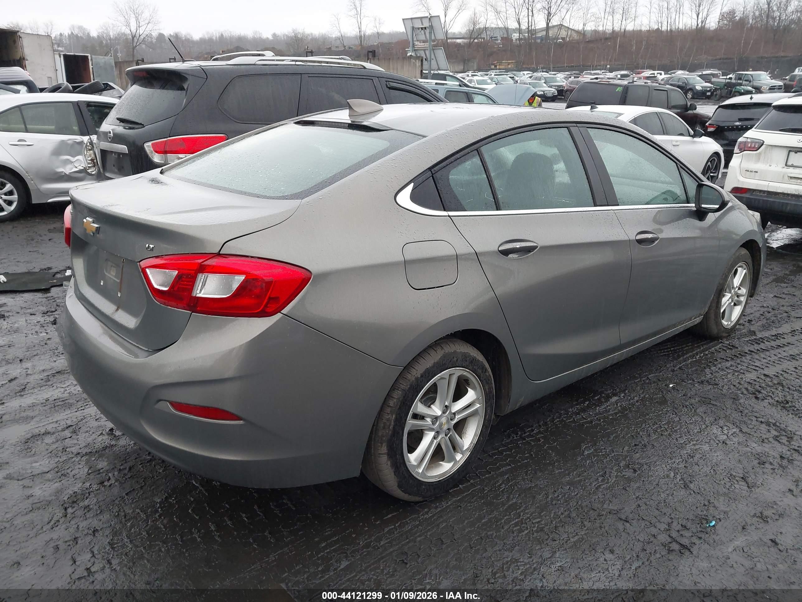 CHEVROLET CRUZE image 4