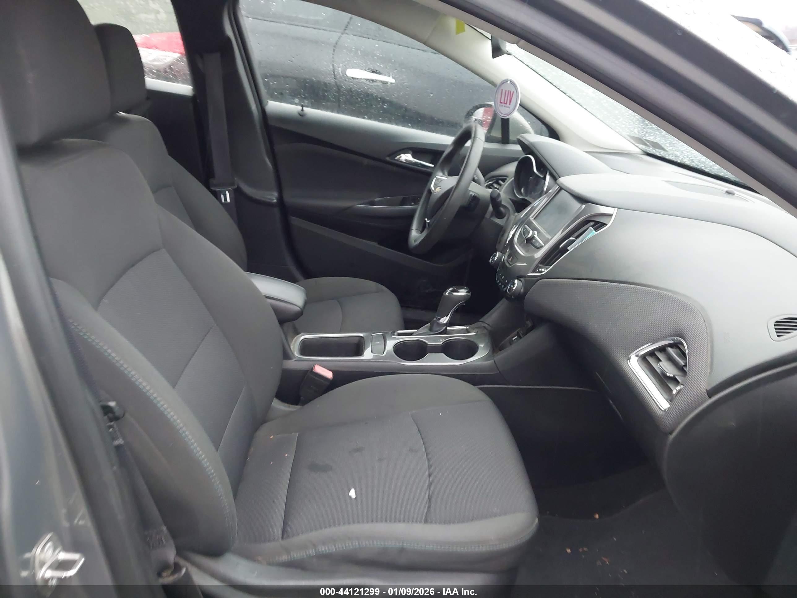 CHEVROLET CRUZE image 5