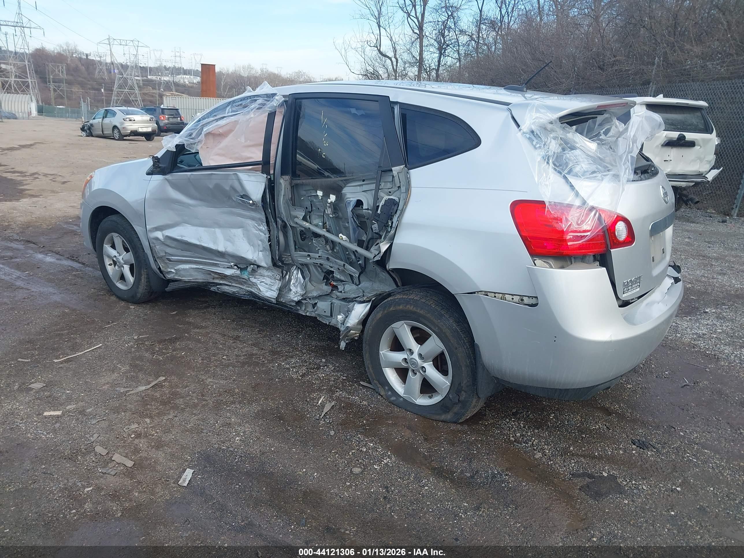 NISSAN ROGUE image 3