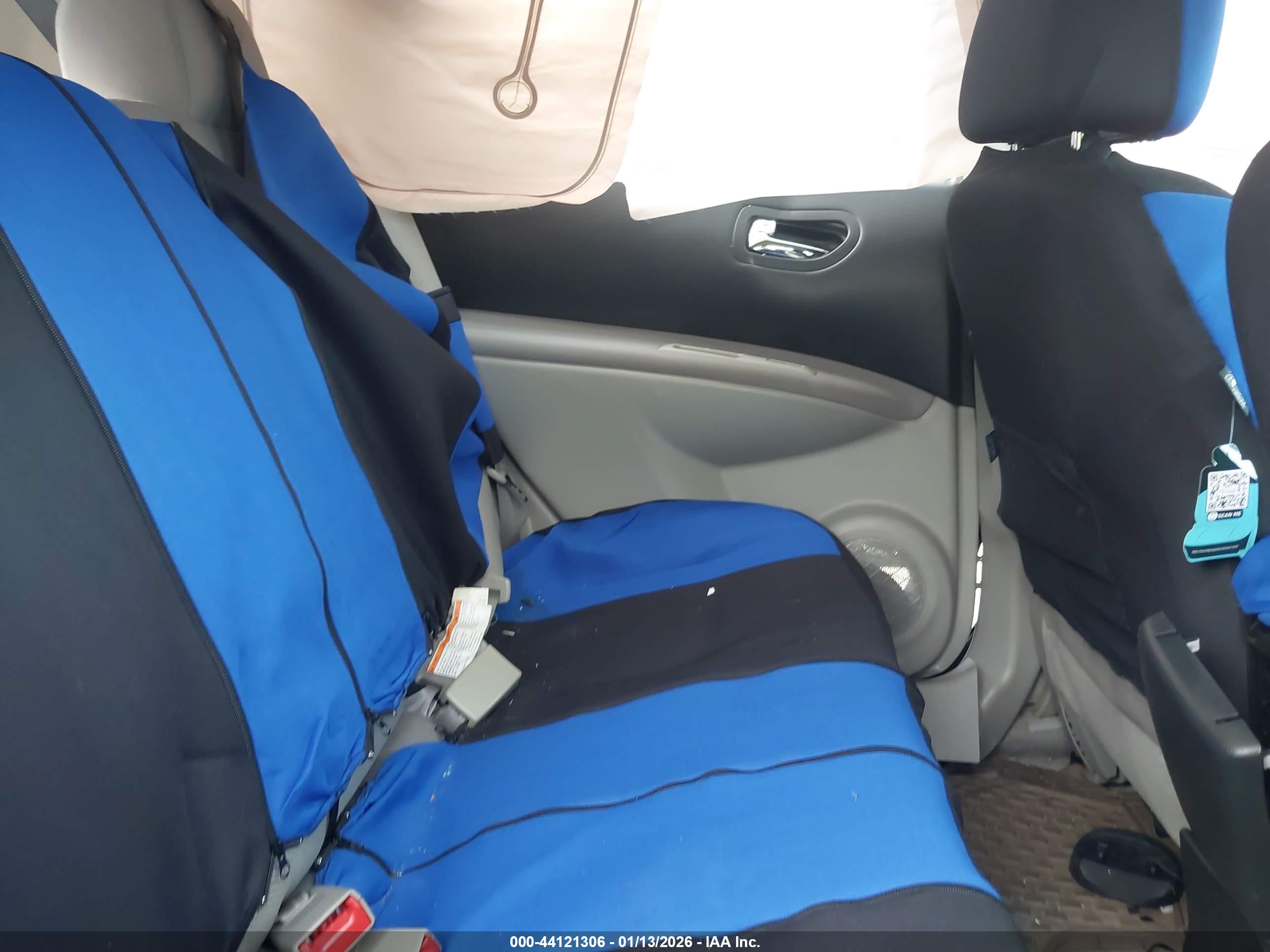 NISSAN ROGUE image 8