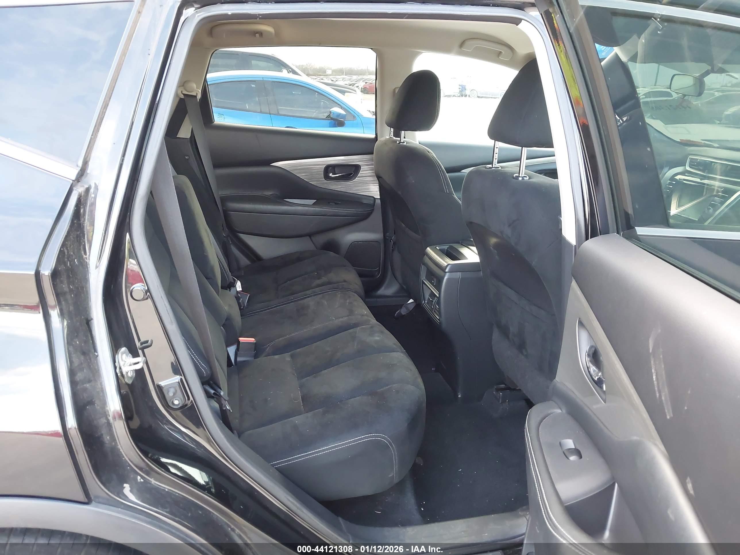 NISSAN MURANO image 8