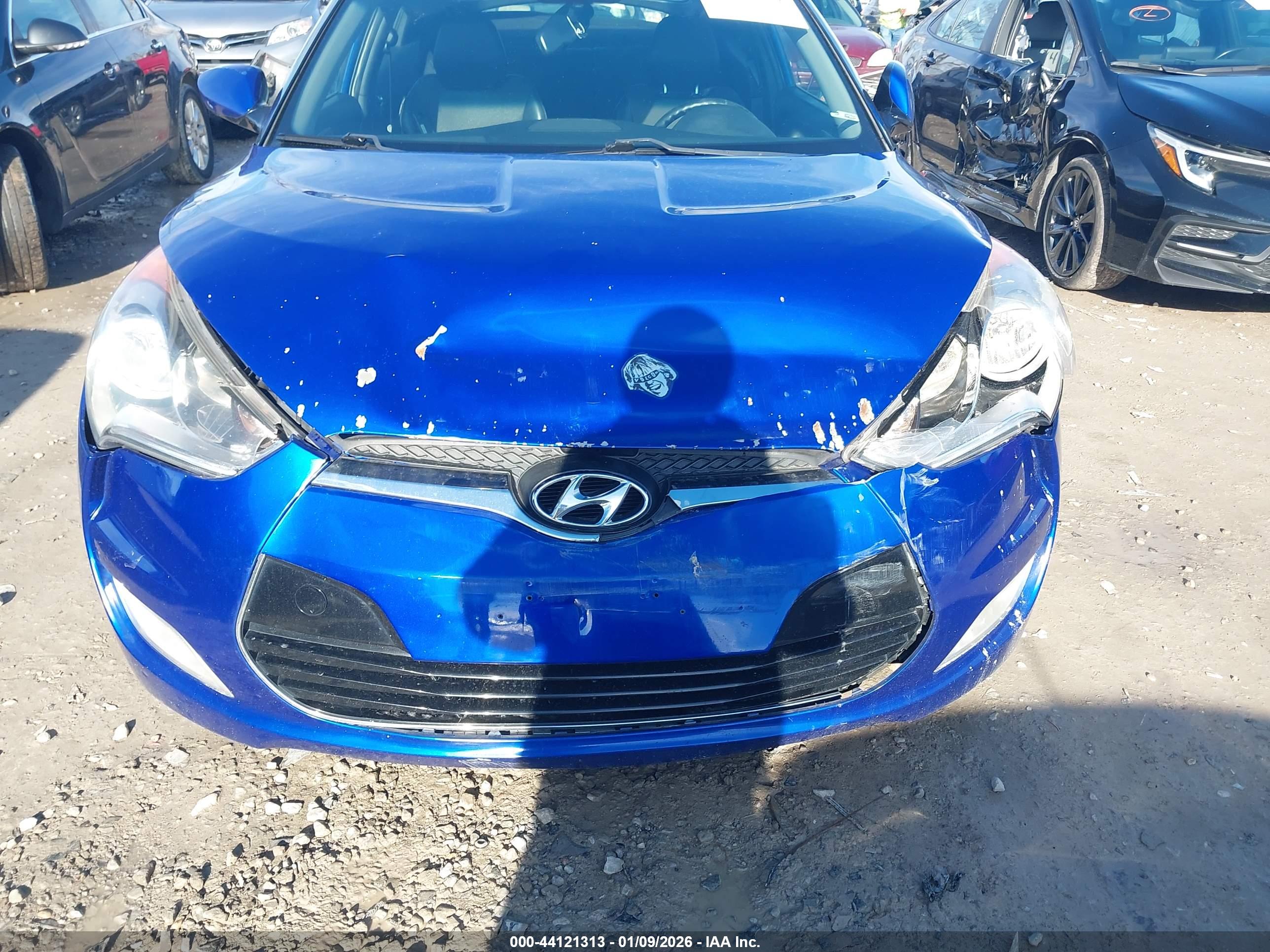 HYUNDAI VELOSTER image 6