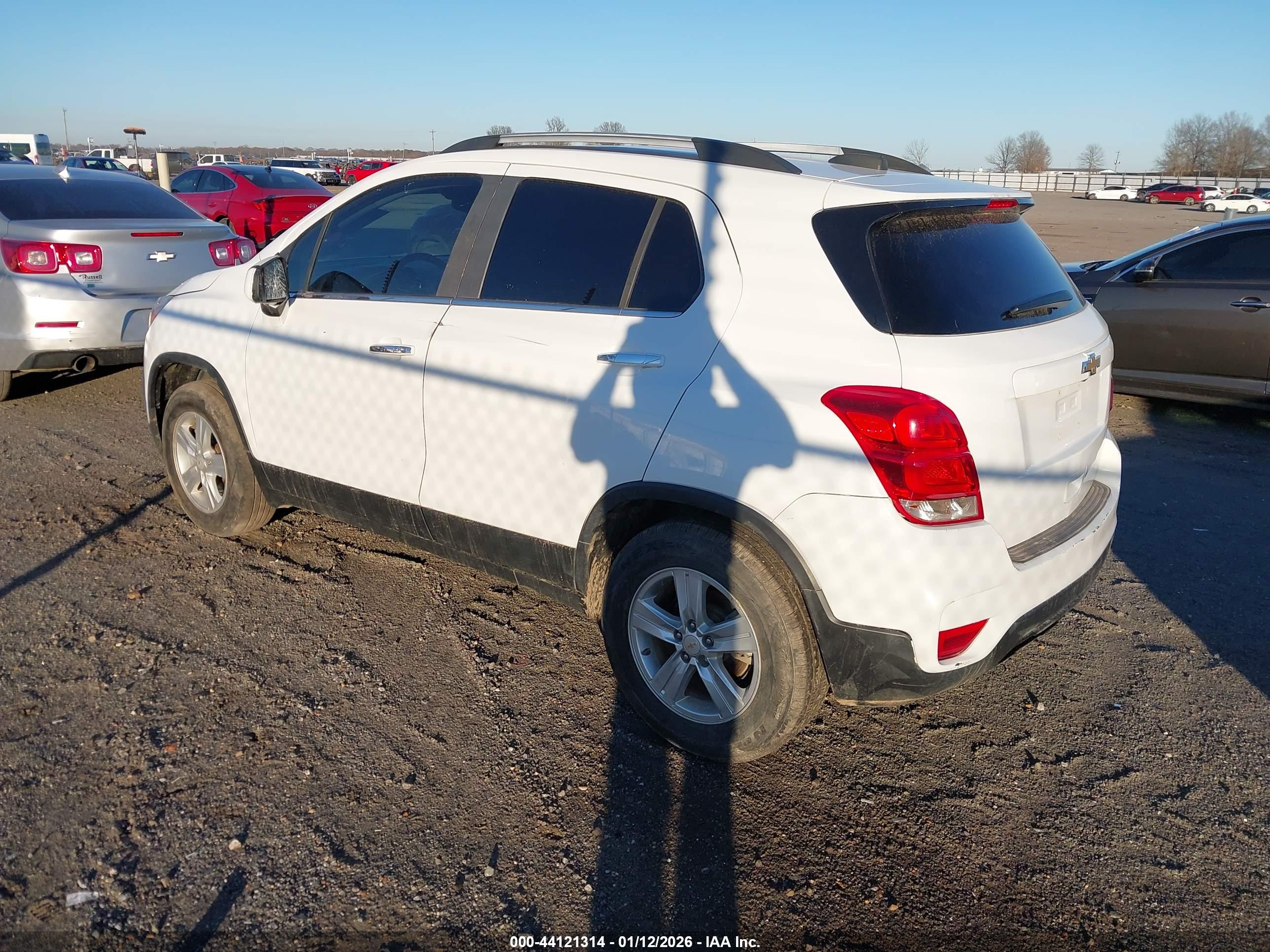 CHEVROLET TRAX image 3