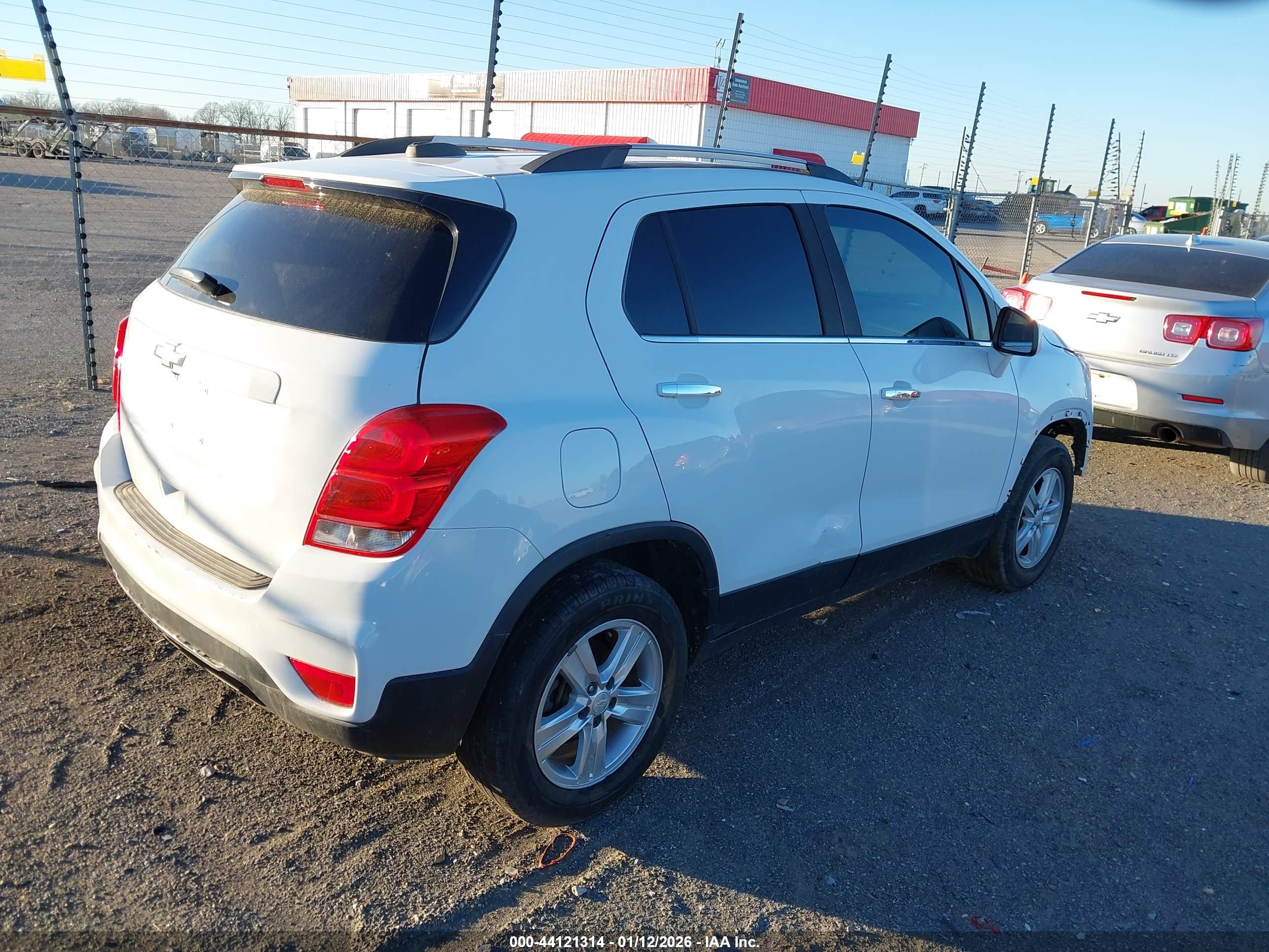 CHEVROLET TRAX image 4