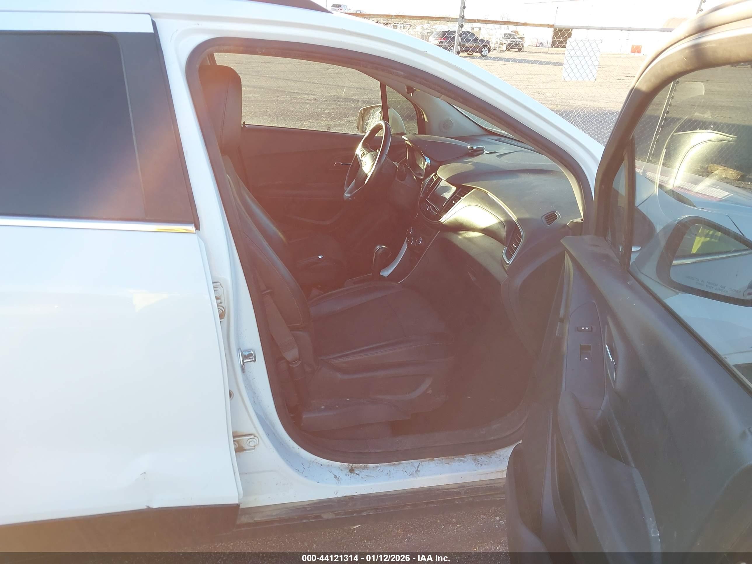 CHEVROLET TRAX image 5