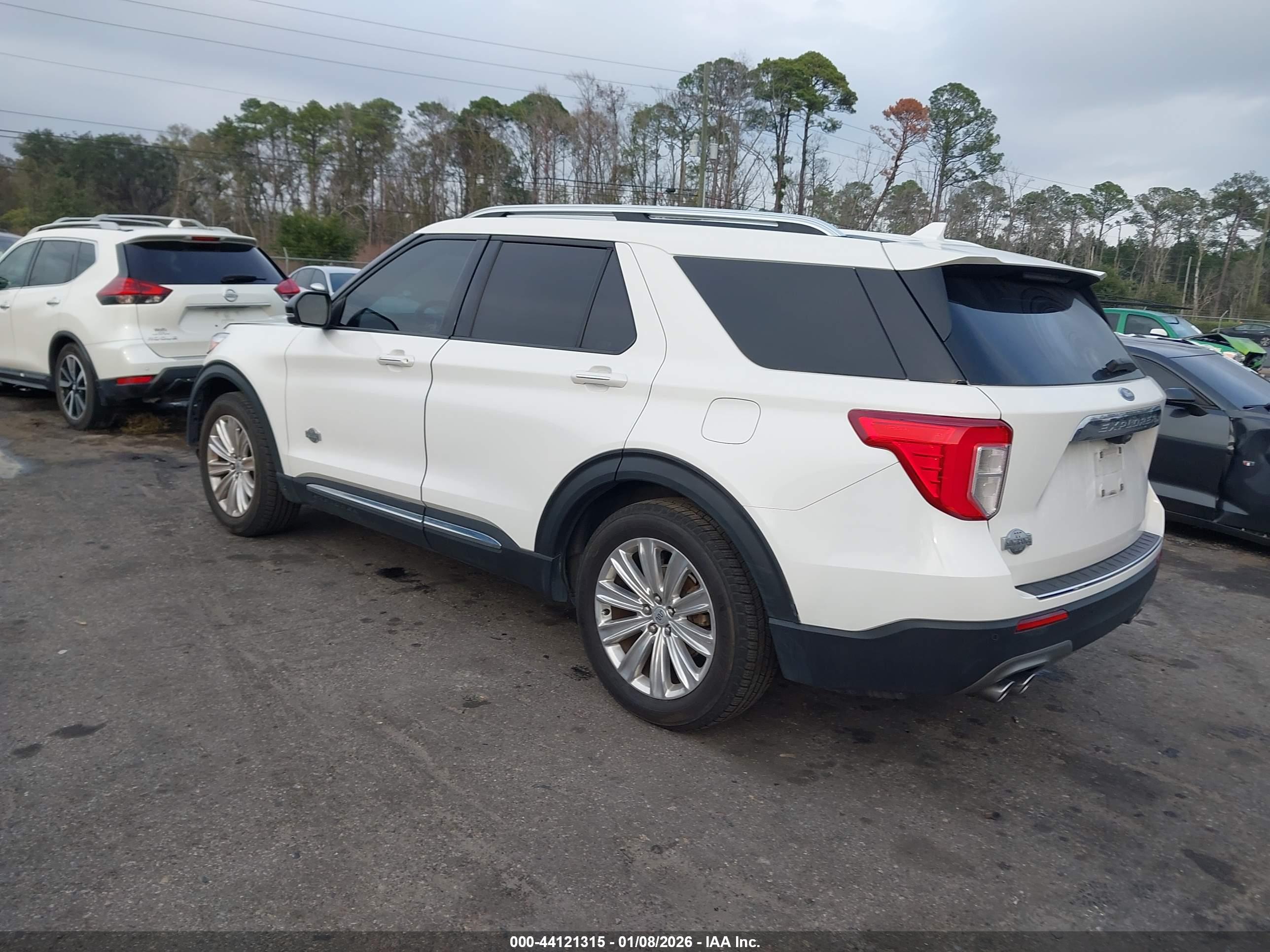 FORD EXPLORER image 3
