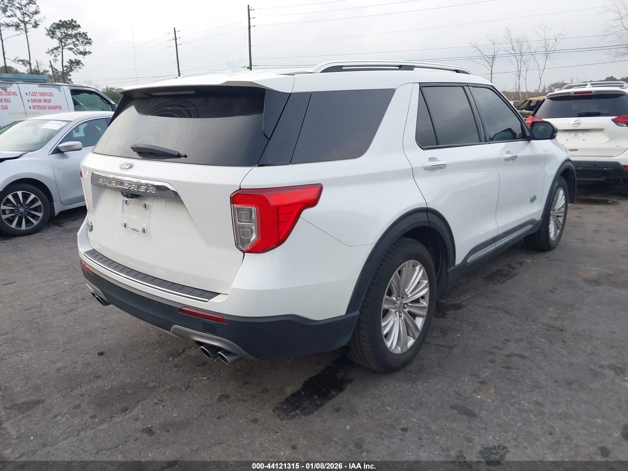 FORD EXPLORER image 4