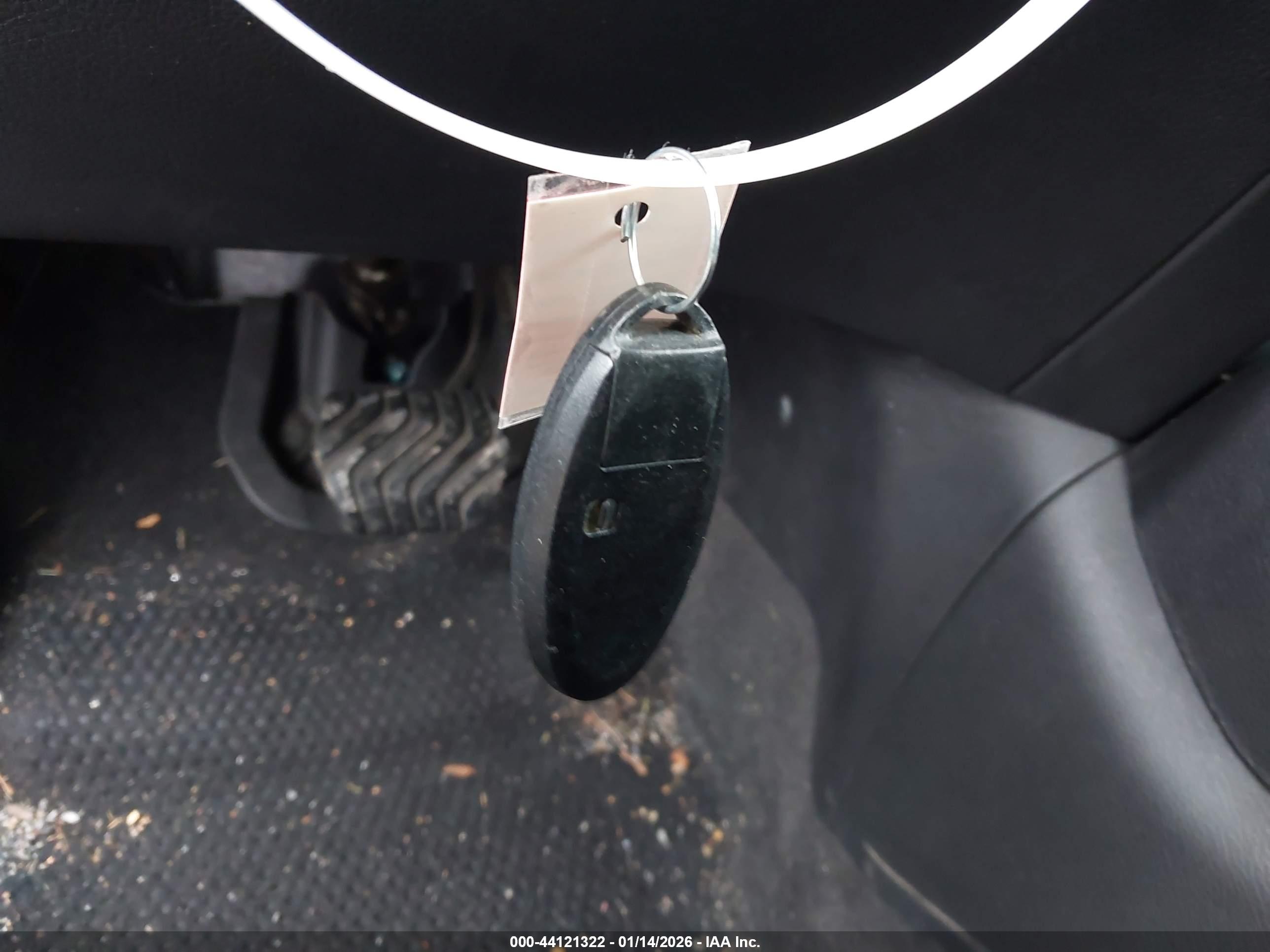 NISSAN ROGUE image 11