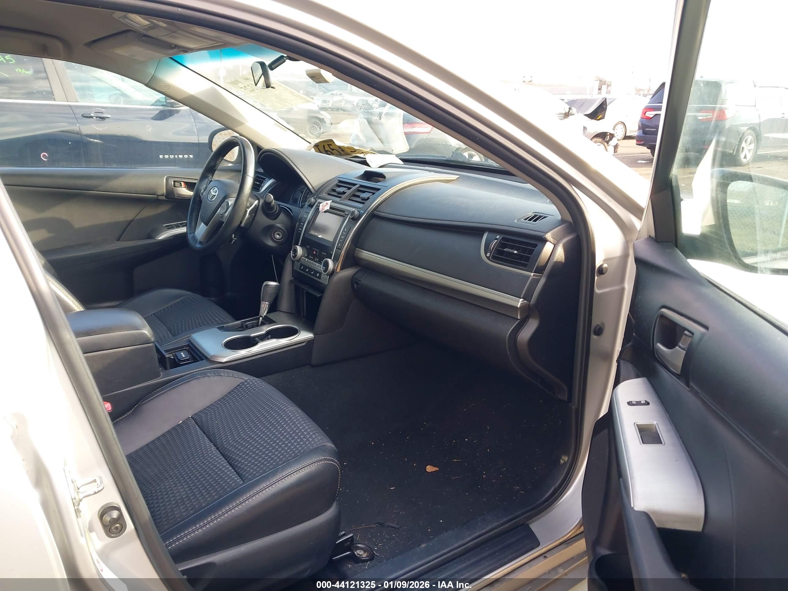 TOYOTA CAMRY image 5
