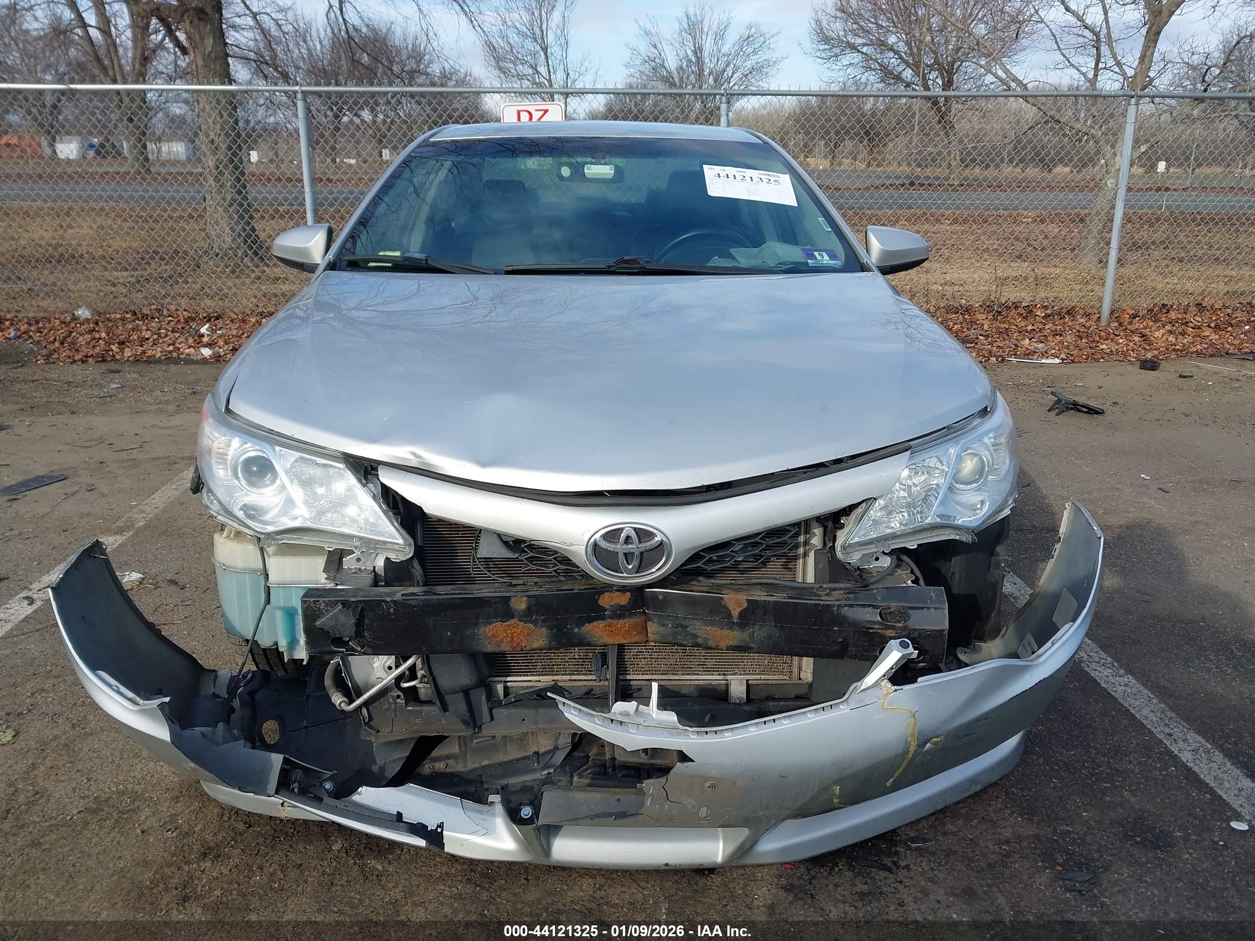 TOYOTA CAMRY image 6