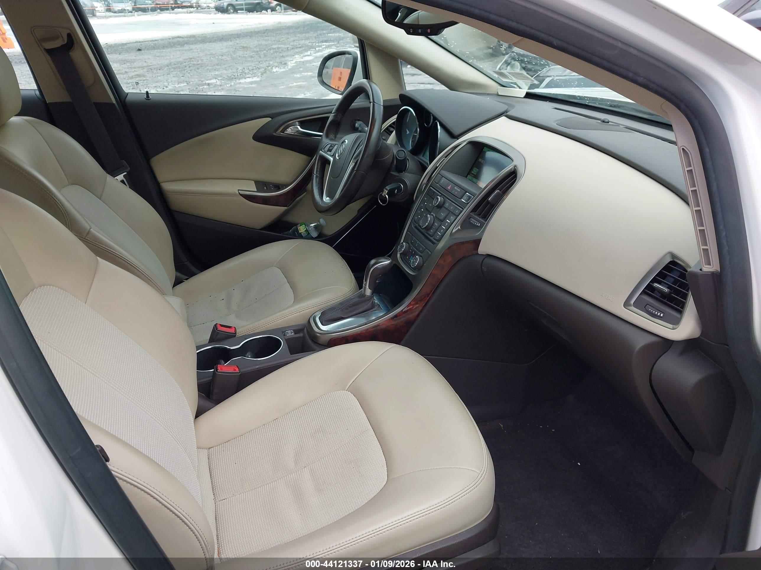 BUICK VERANO image 5