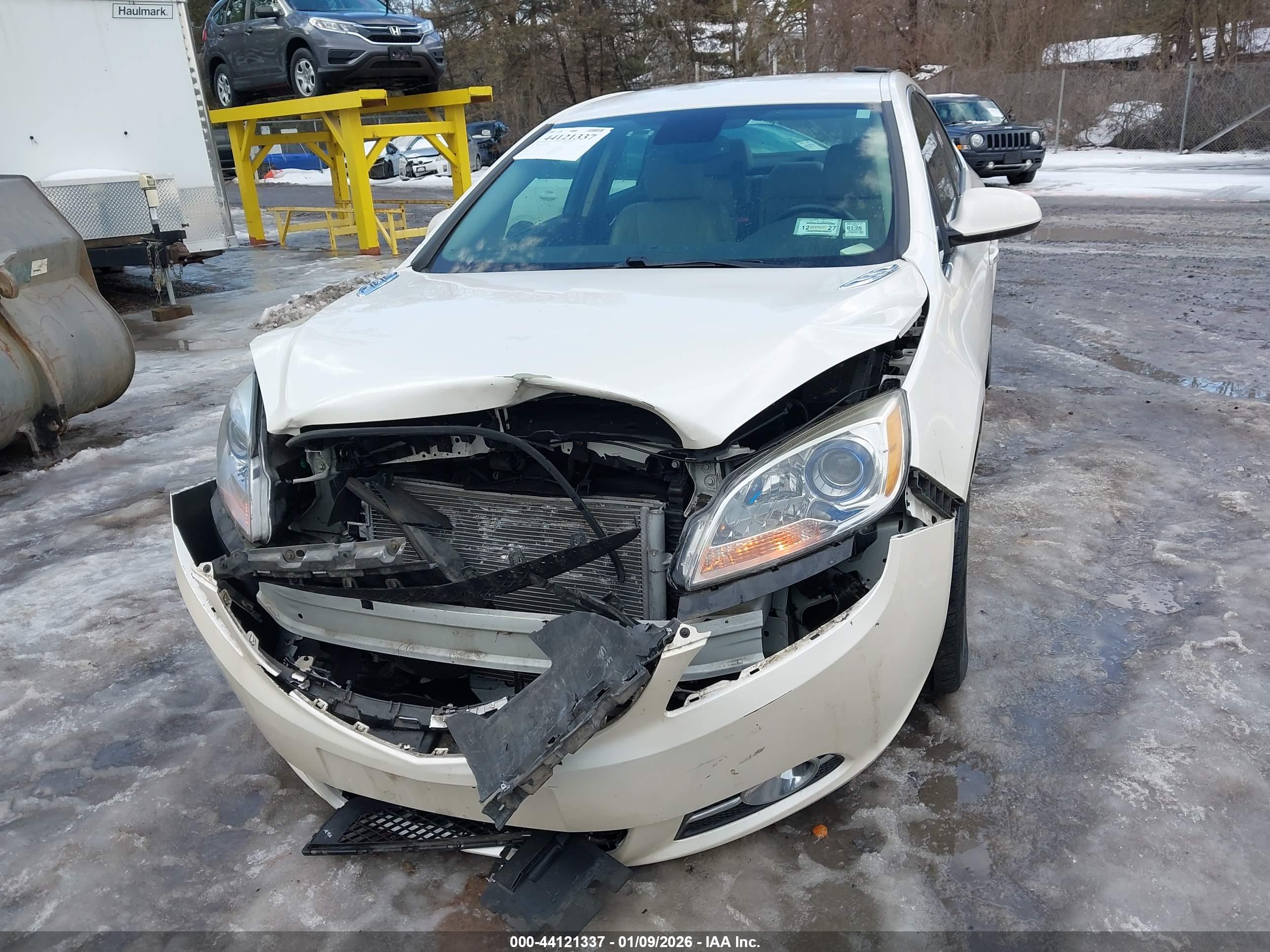 BUICK VERANO image 6
