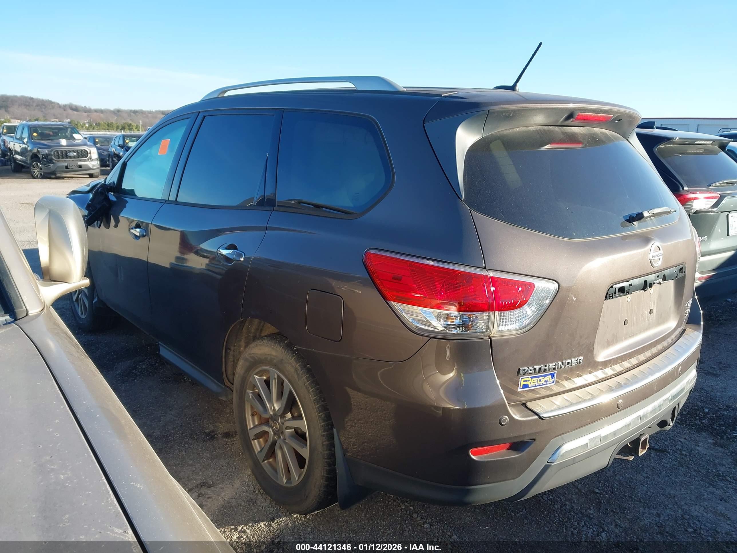 NISSAN PATHFINDER image 3