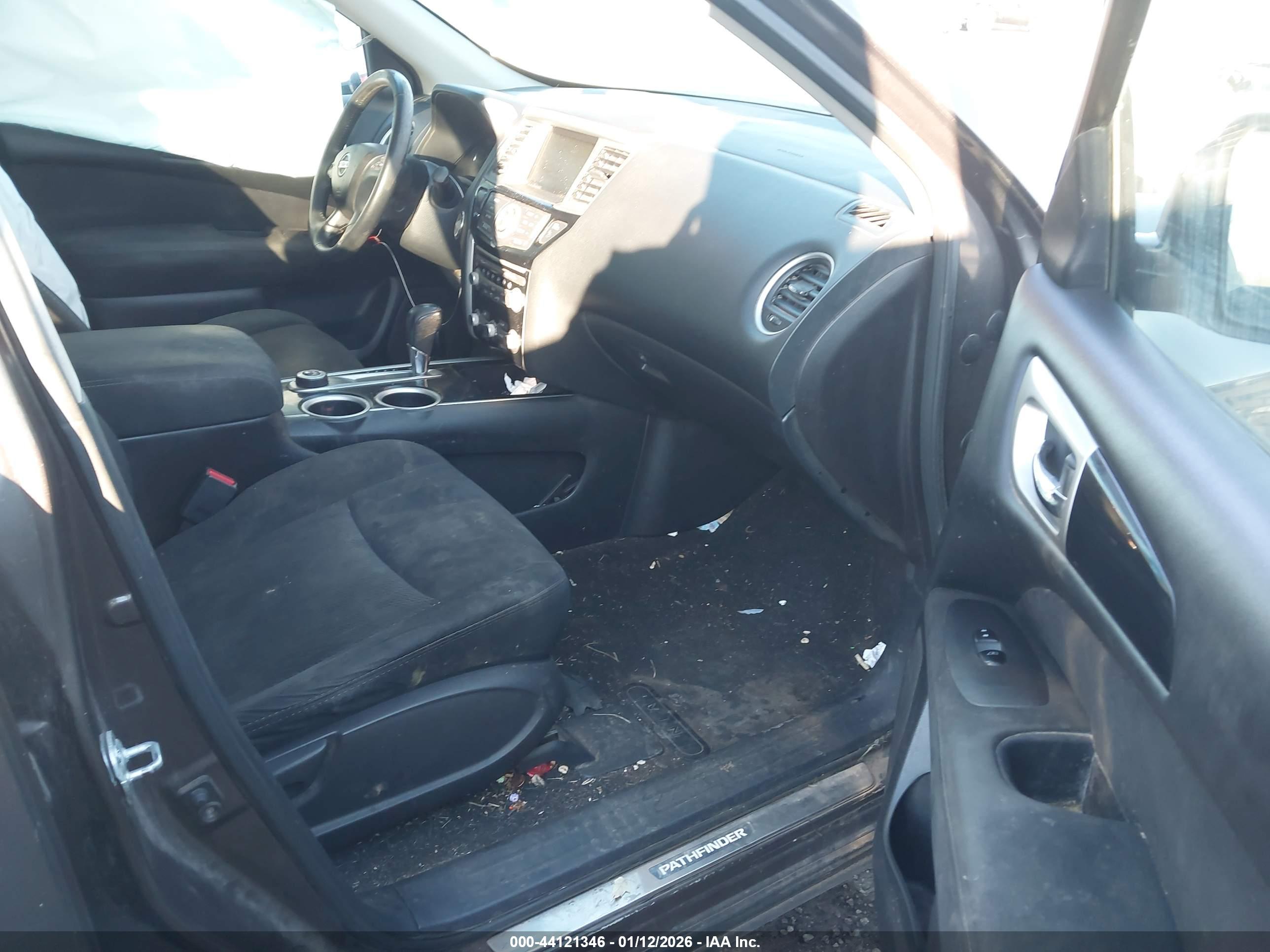 NISSAN PATHFINDER image 5