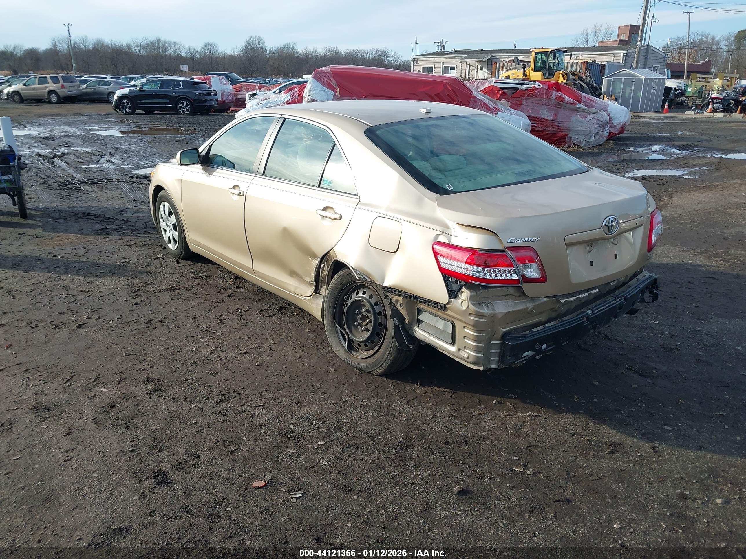 TOYOTA CAMRY image 3