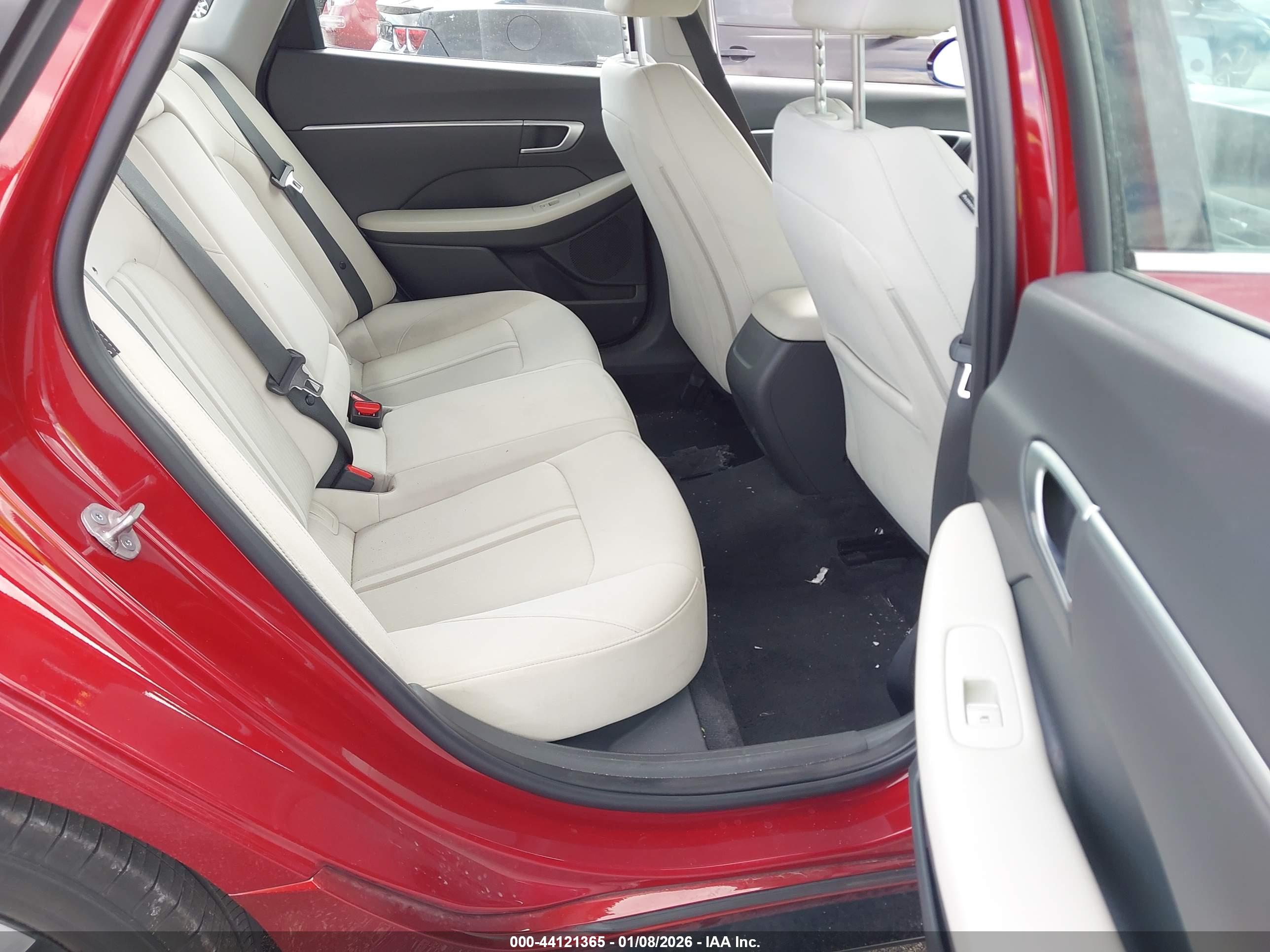 HYUNDAI SONATA image 8