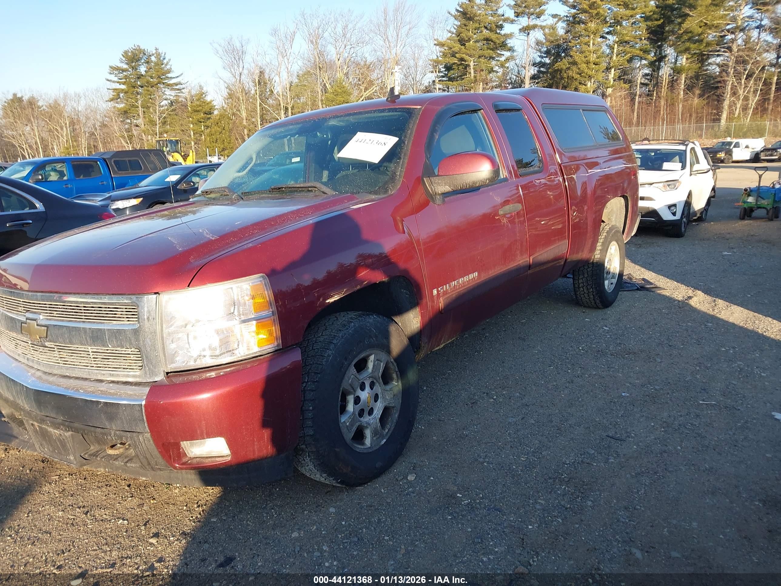 CHEVROLET SILVERADO image 2
