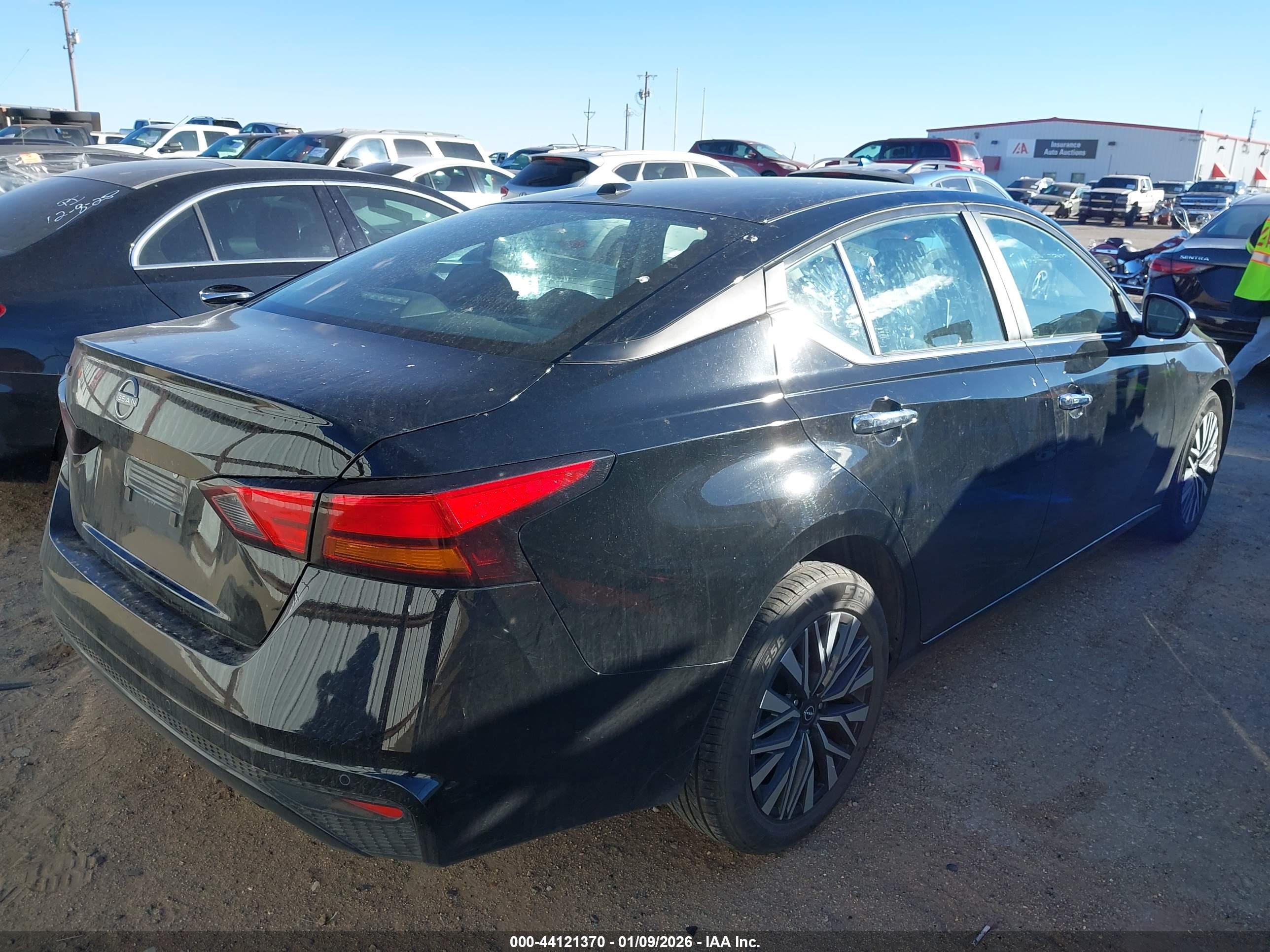 NISSAN ALTIMA image 4