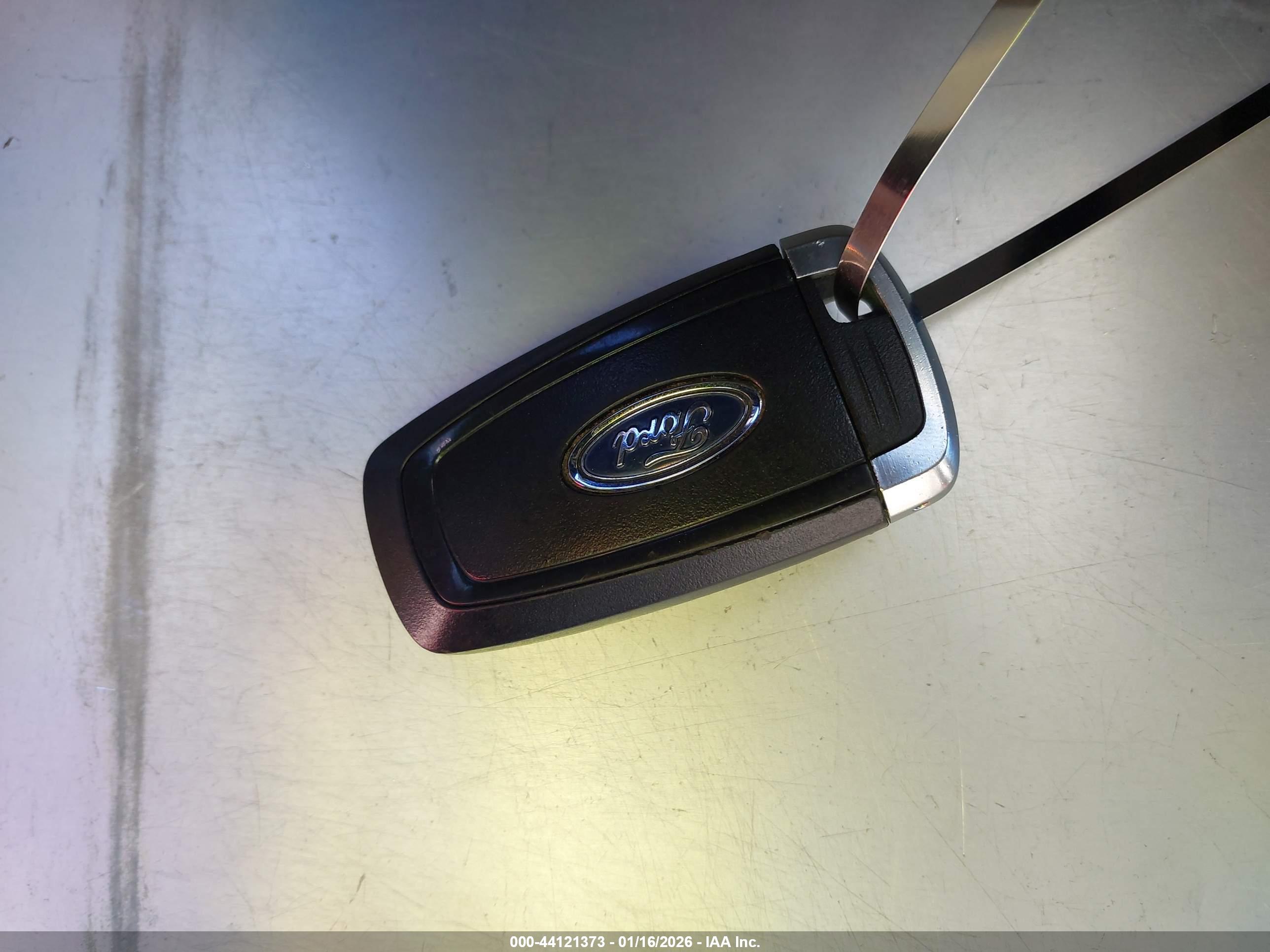 FORD ESCAPE image 11