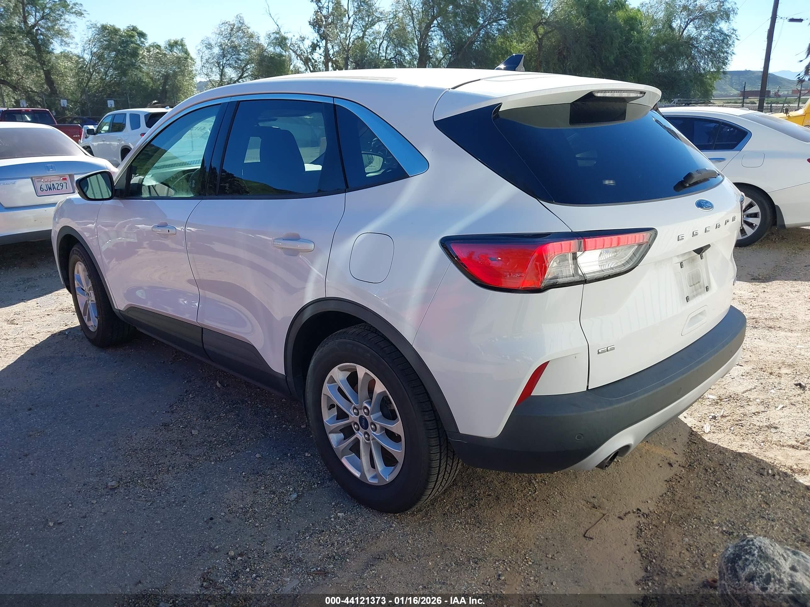 FORD ESCAPE image 3