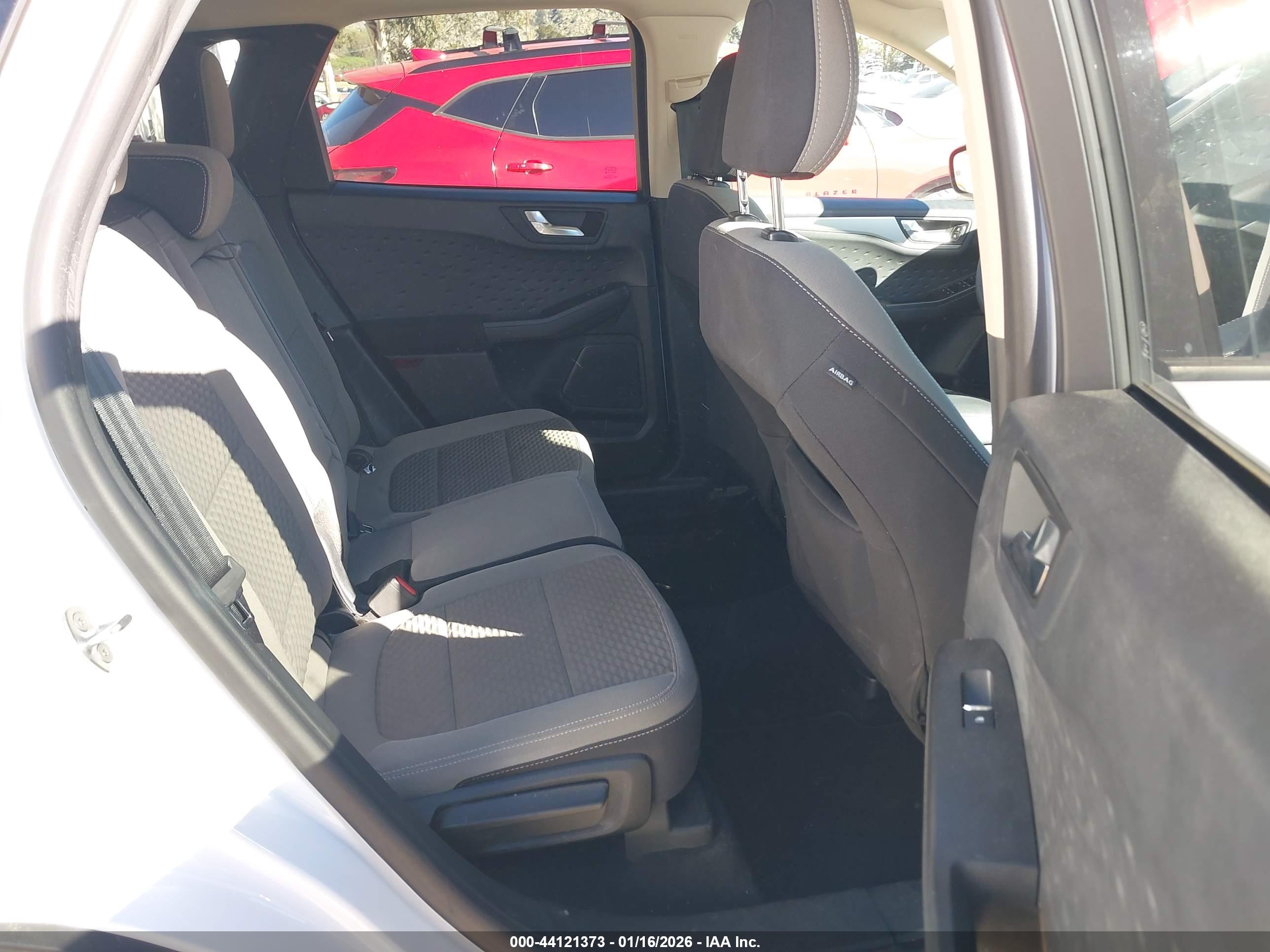FORD ESCAPE image 8