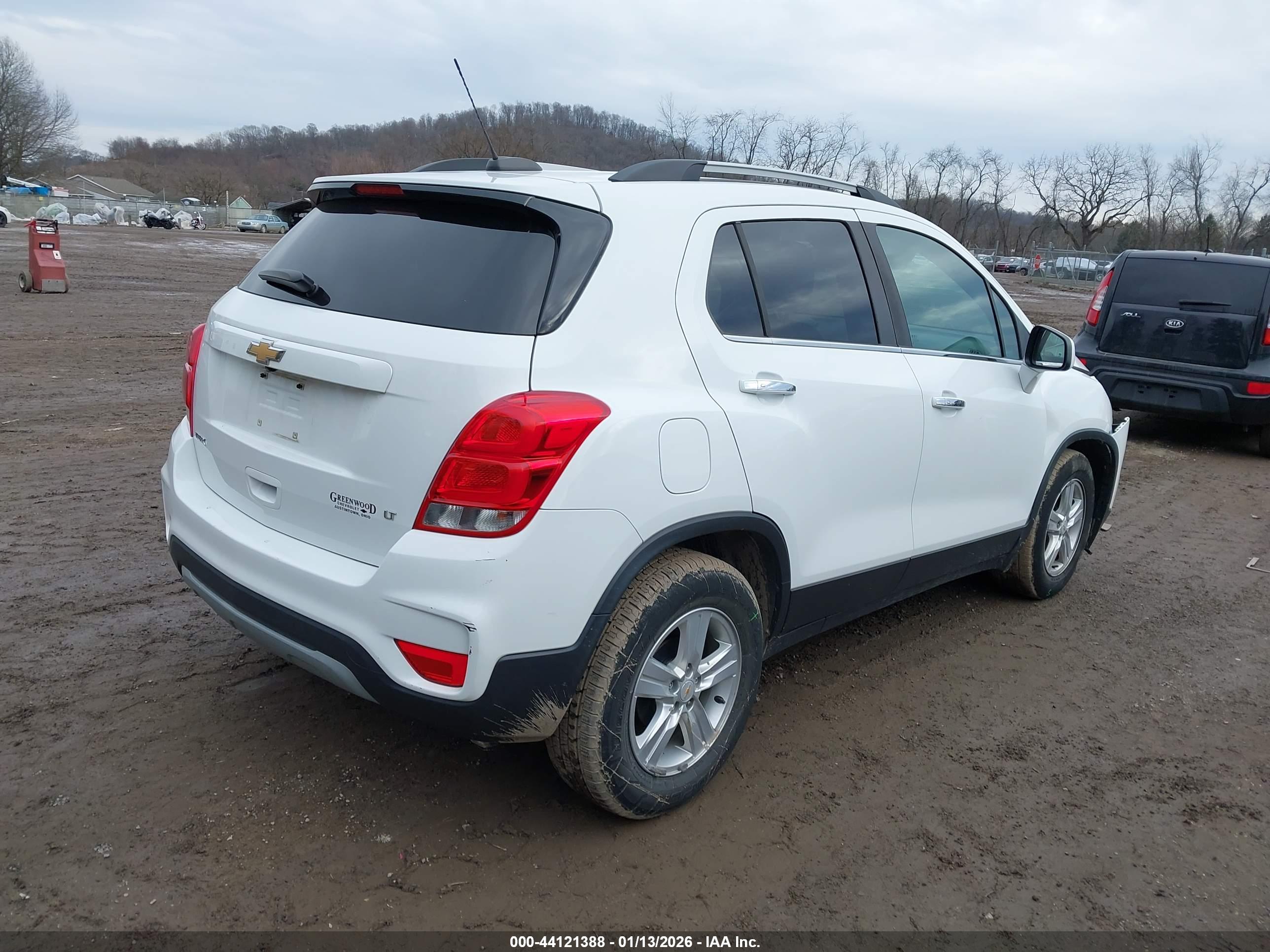 CHEVROLET TRAX image 4