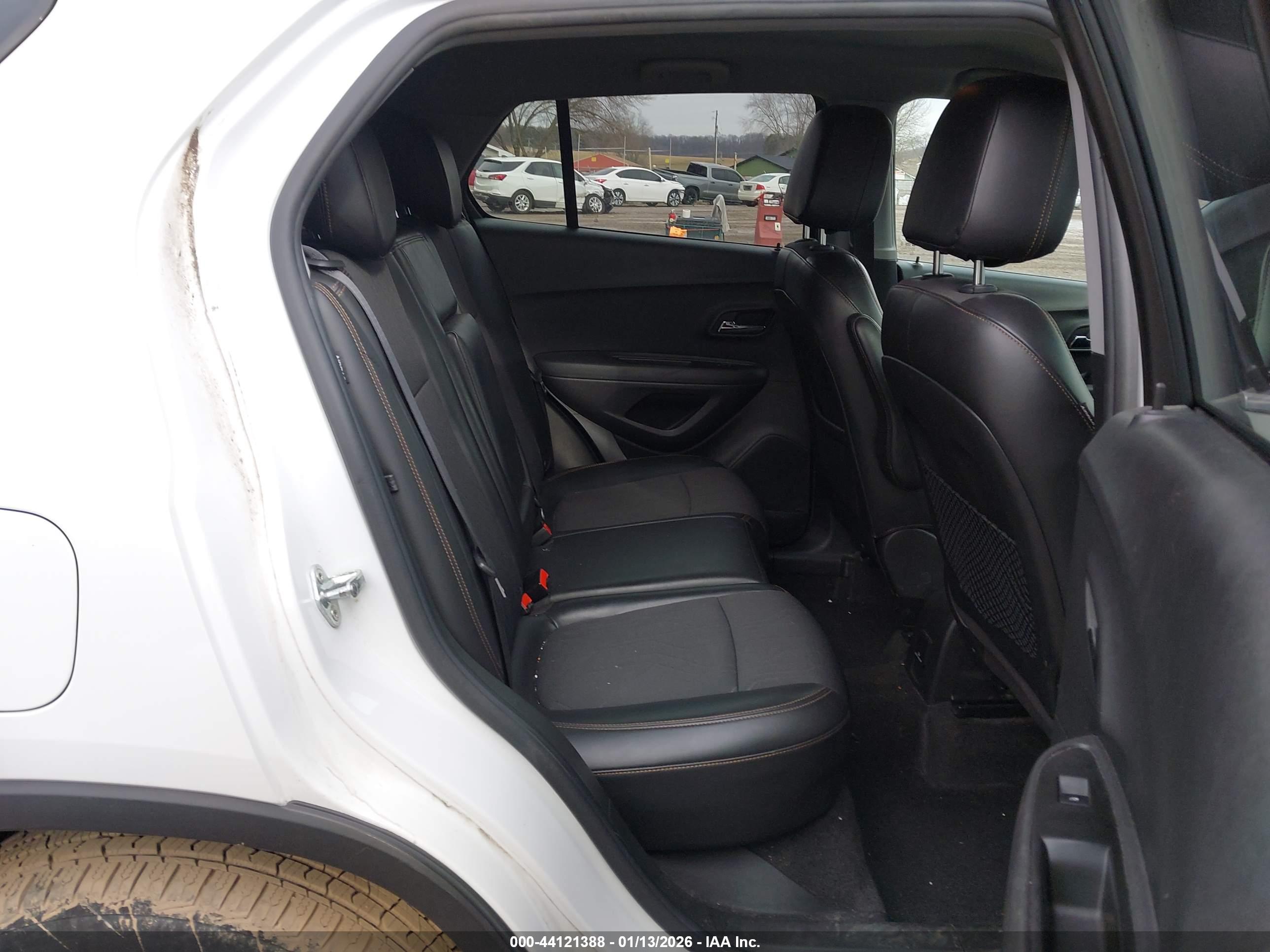 CHEVROLET TRAX image 8