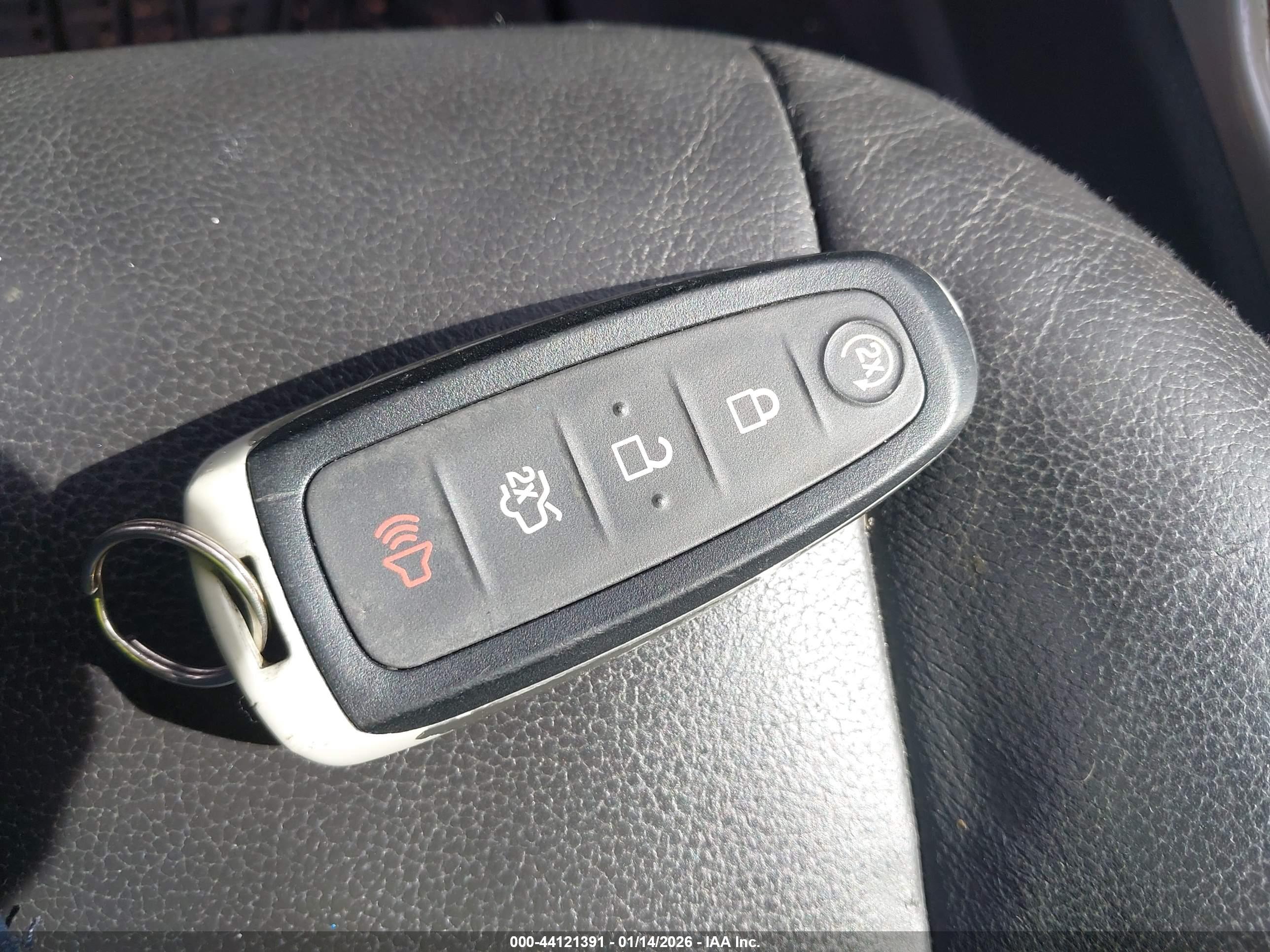 FORD ESCAPE image 11