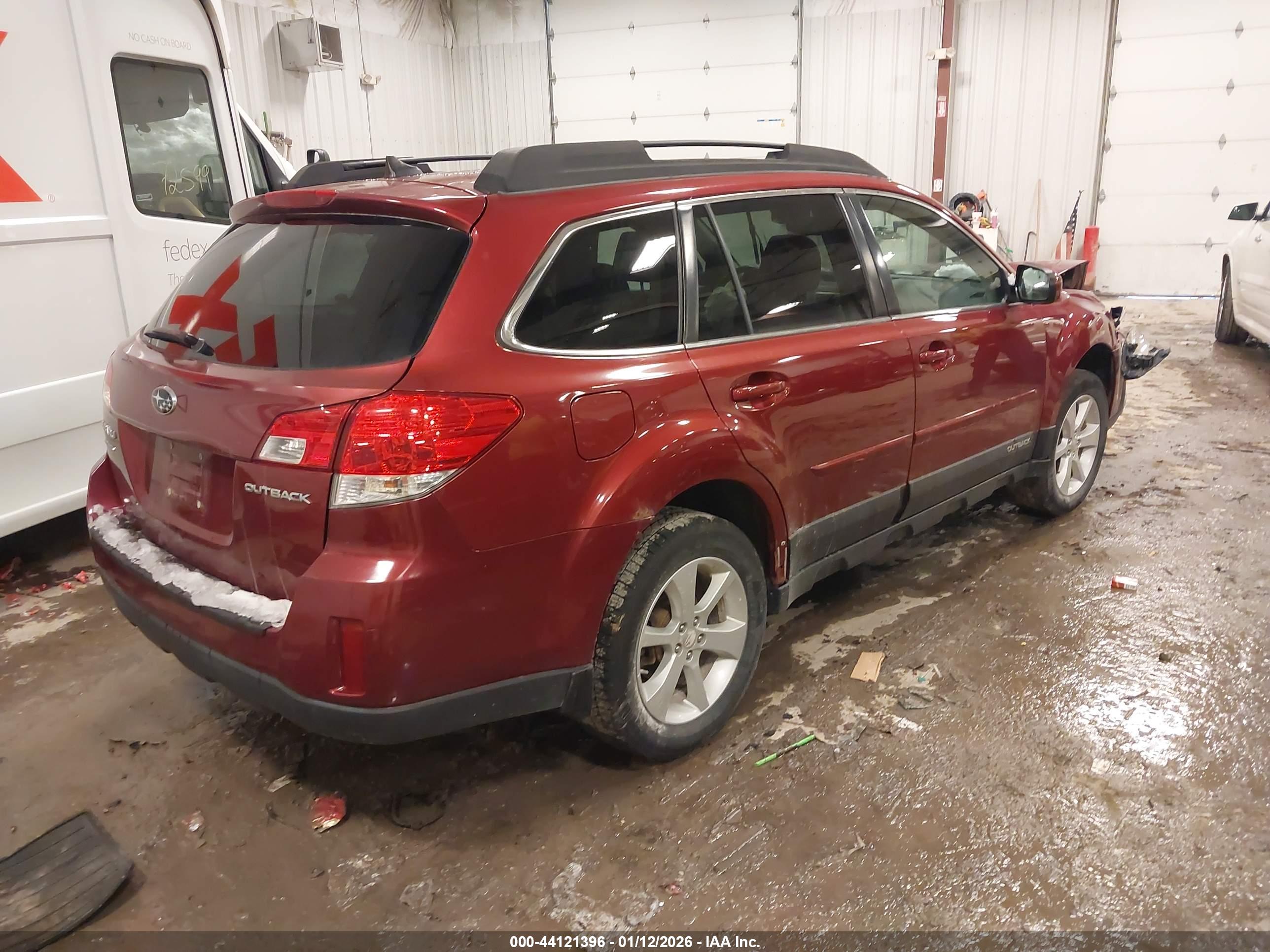 SUBARU OUTBACK image 4