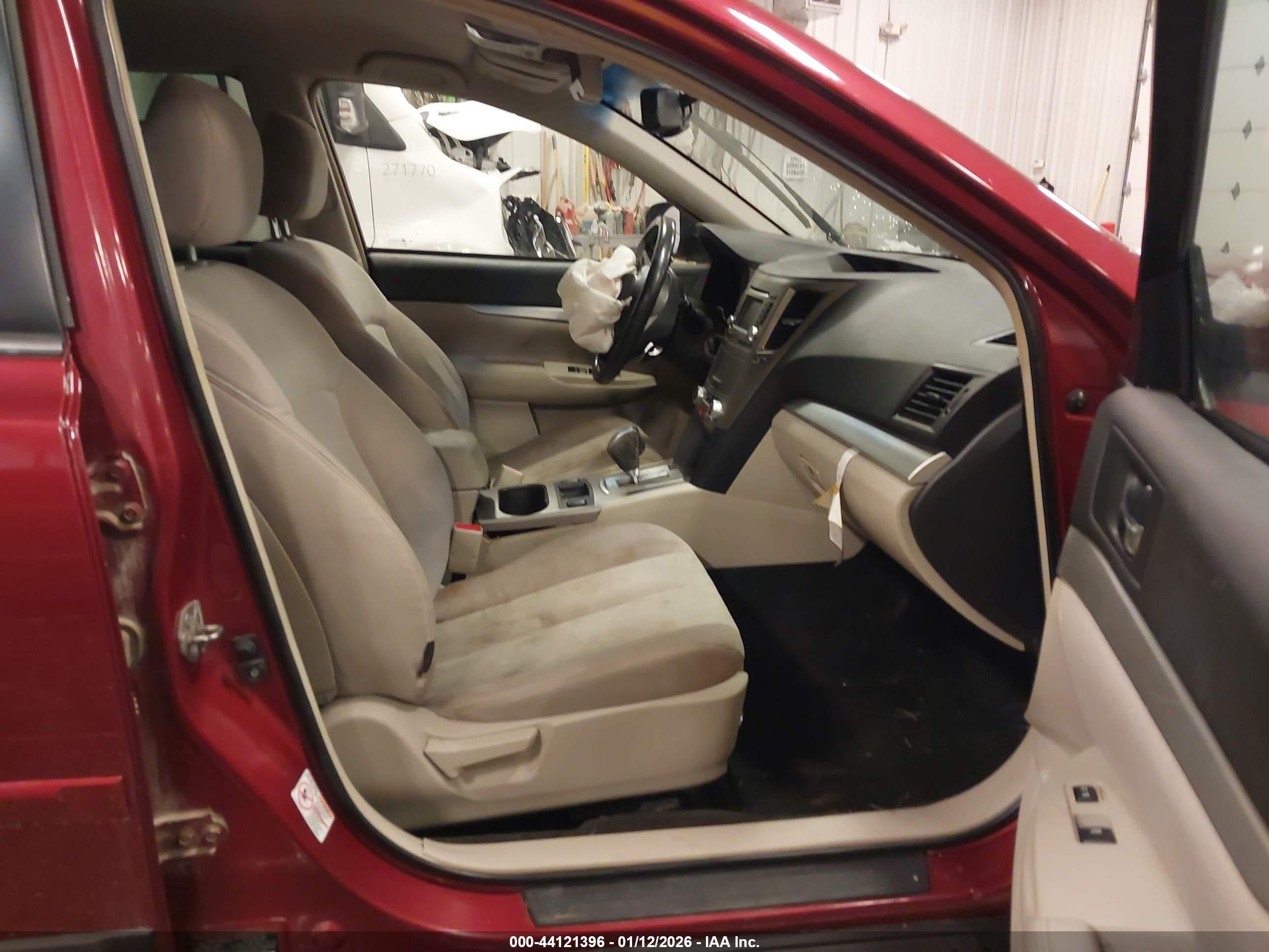 SUBARU OUTBACK image 5