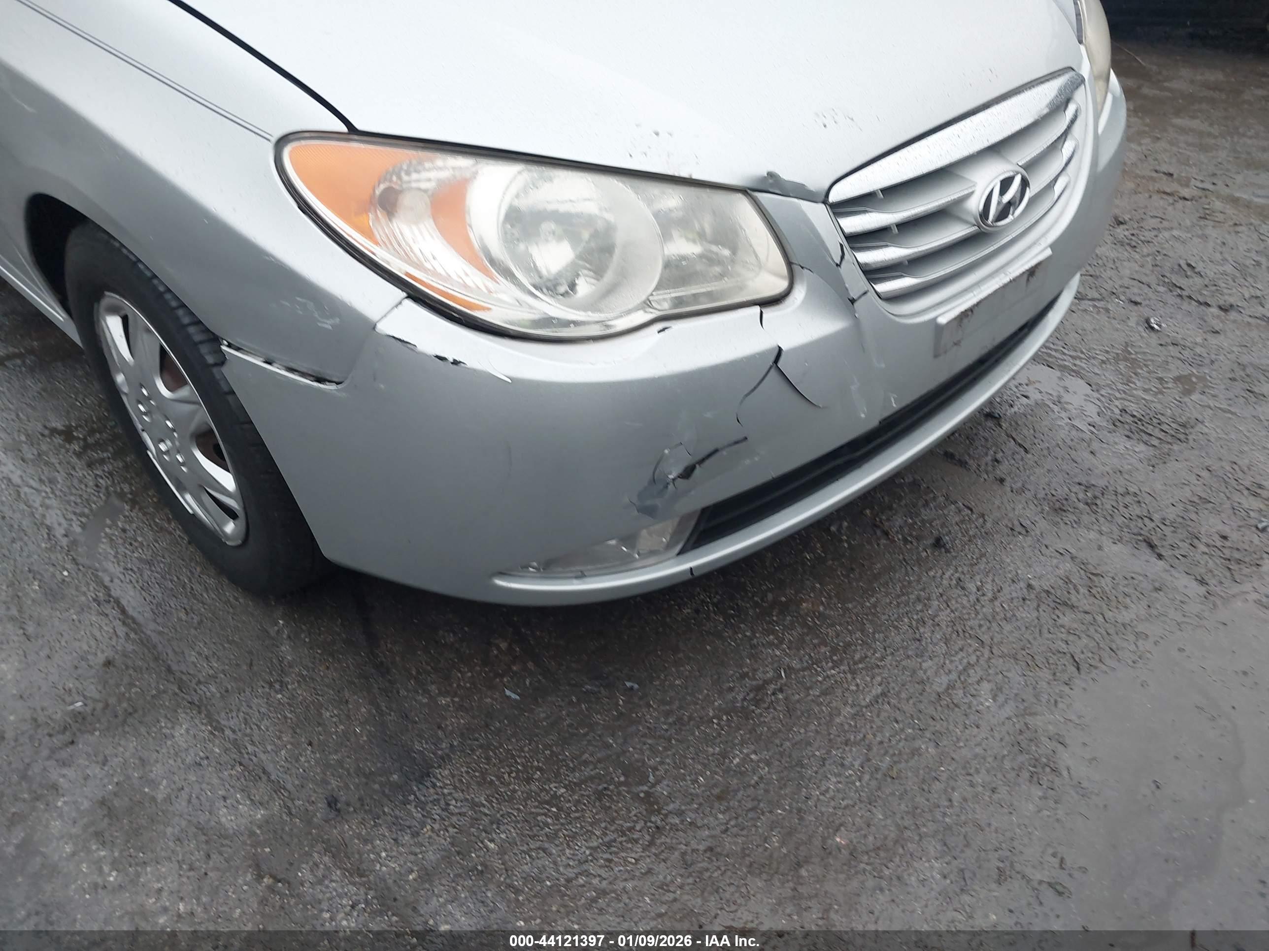HYUNDAI ELANTRA image 6