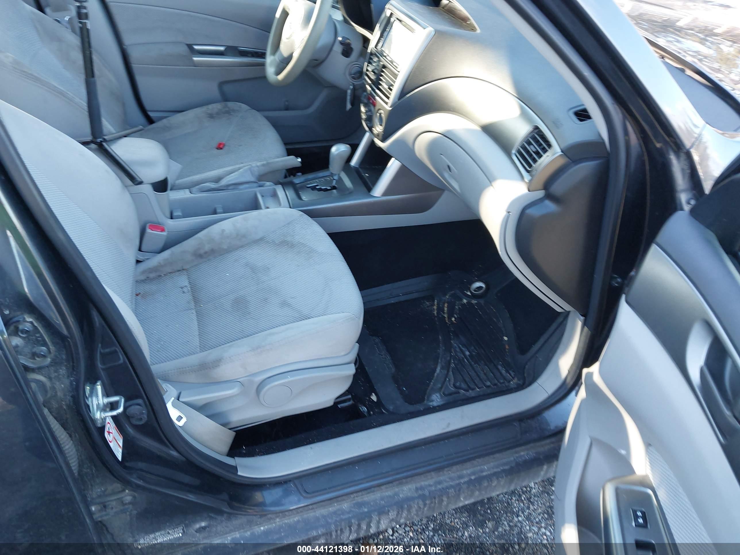 SUBARU FORESTER image 5