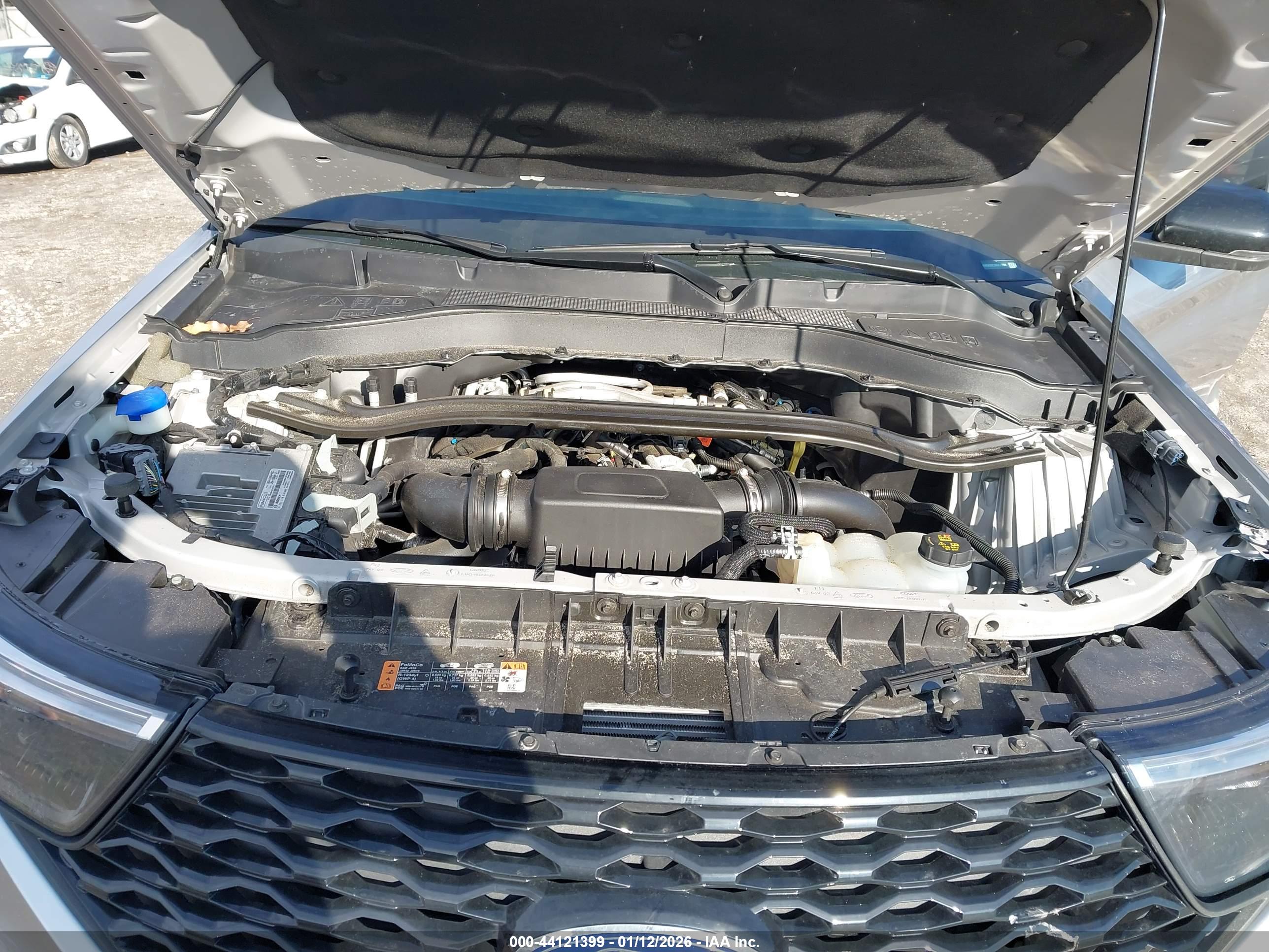FORD EXPLORER image 10