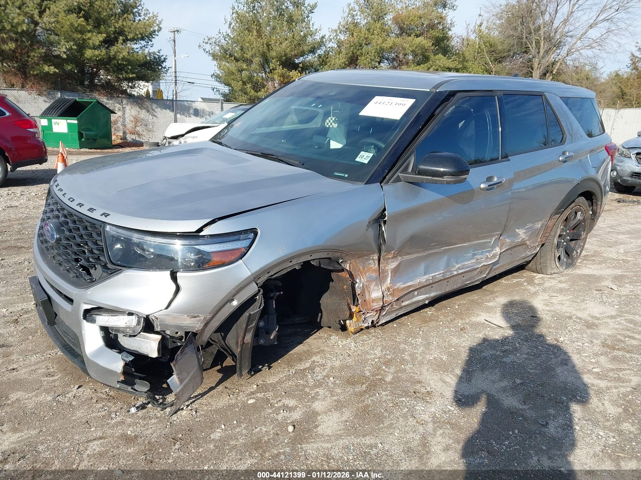 FORD EXPLORER image 2