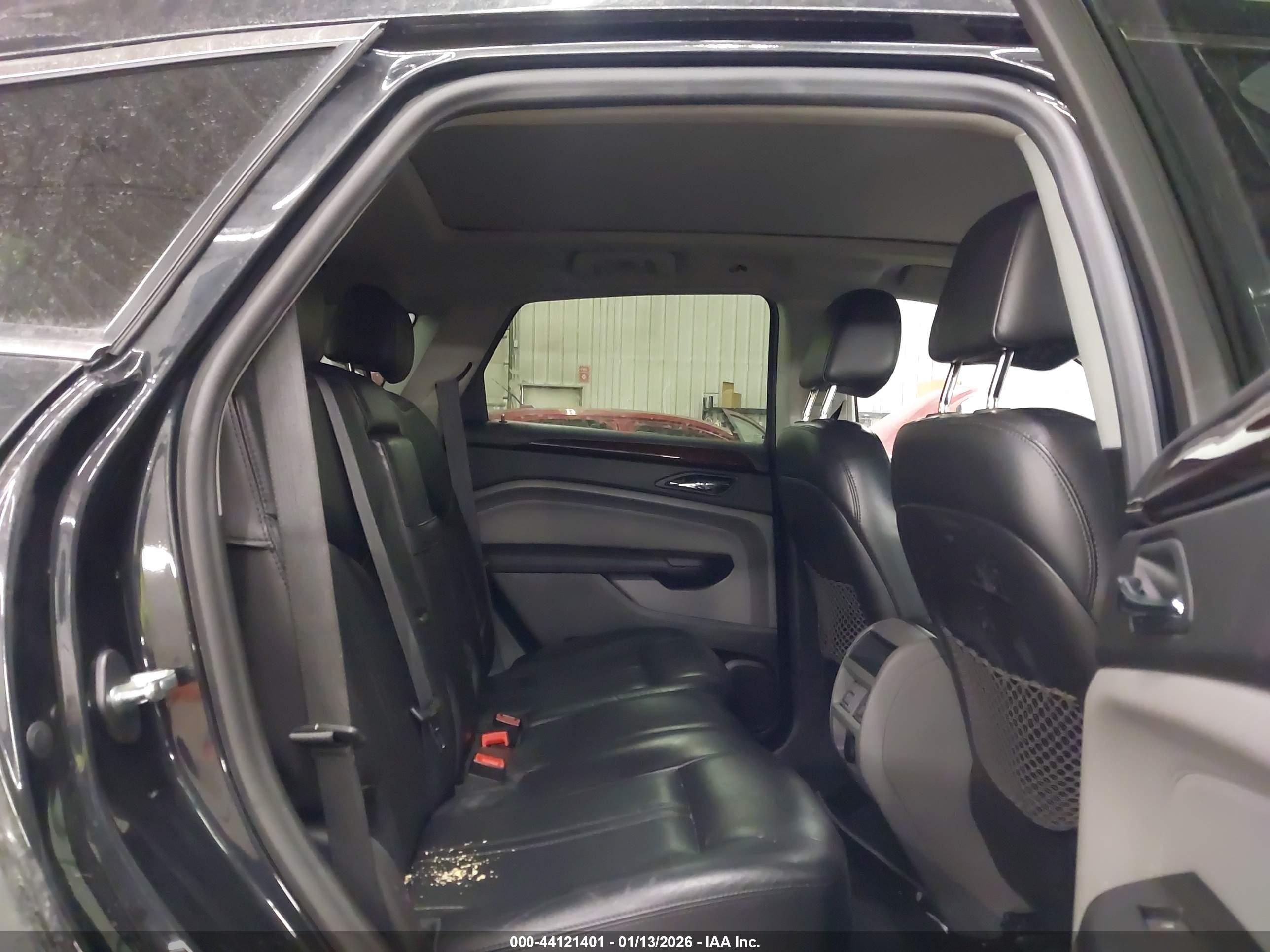 CADILLAC SRX image 8